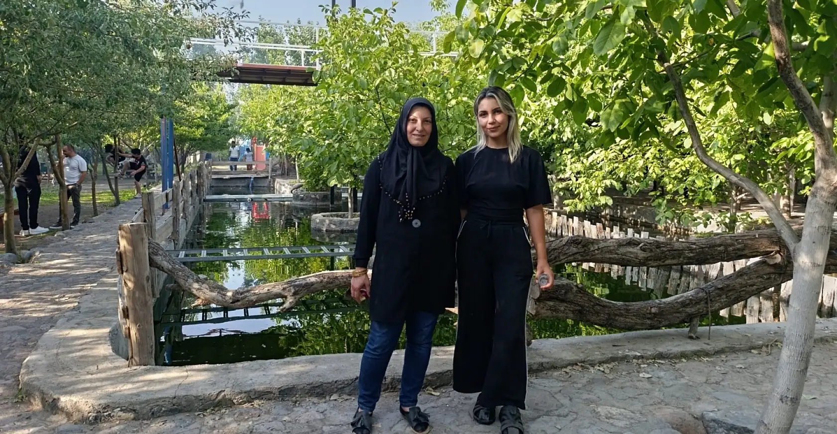 Ağrı'da çöl sıcağında vahayı bulmuş gibi serinliyorlar
