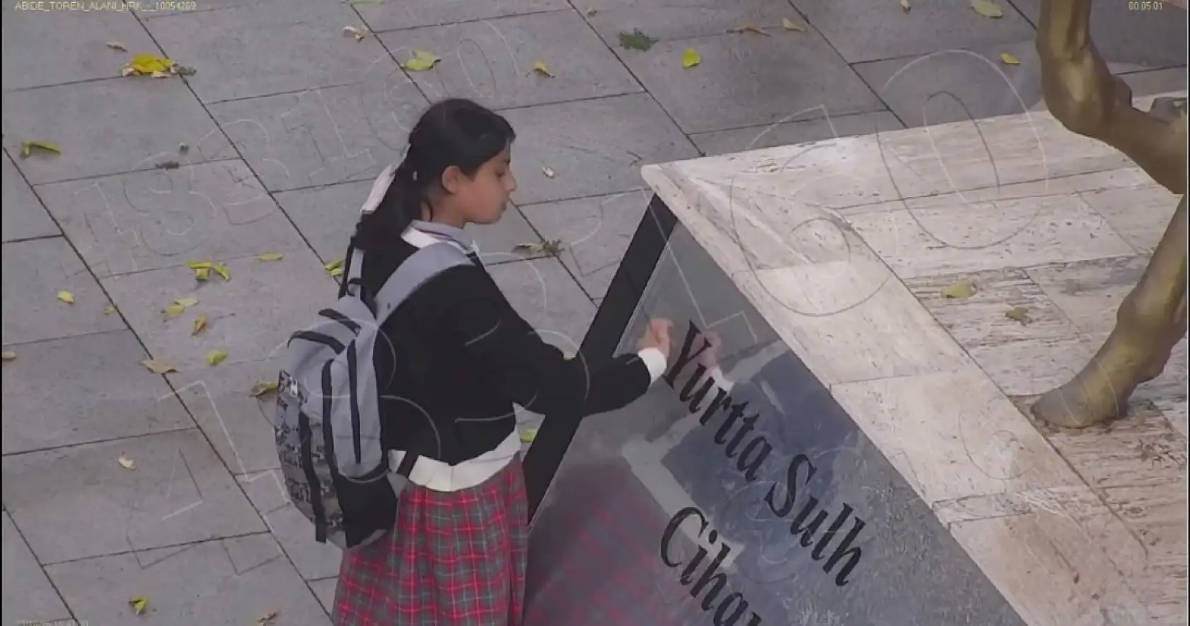 Ağrı'da Küçük Asmin'in duygulandıran Atatürk sevgisi