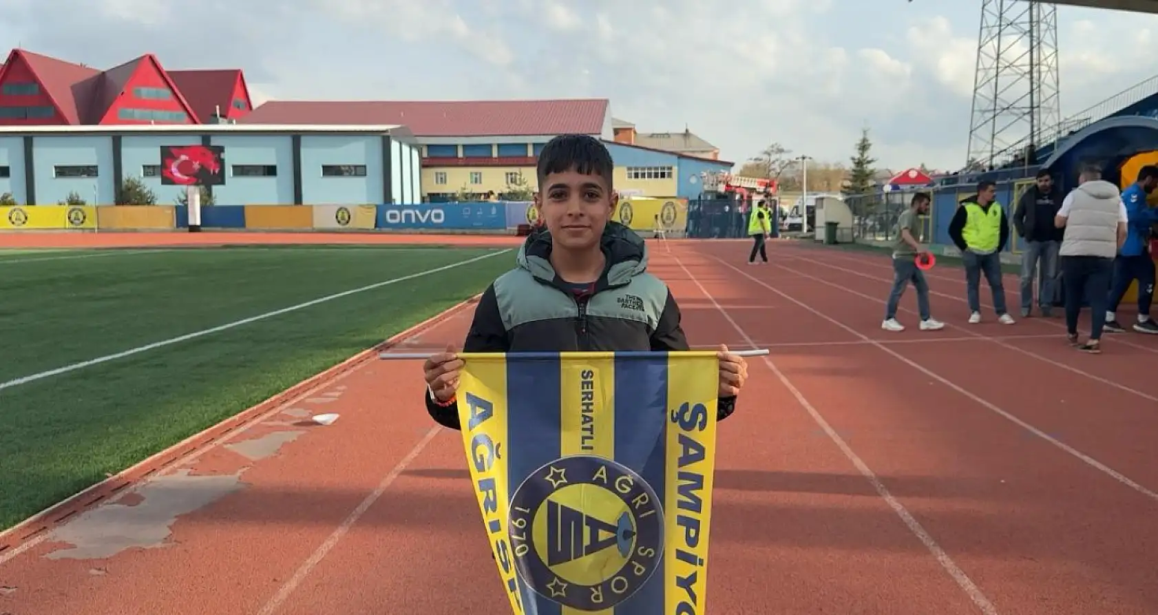 Ağrı 1970 Spor'a taraftar desteği: 'Gönlümüzün Şampiyonları Sizsiniz'