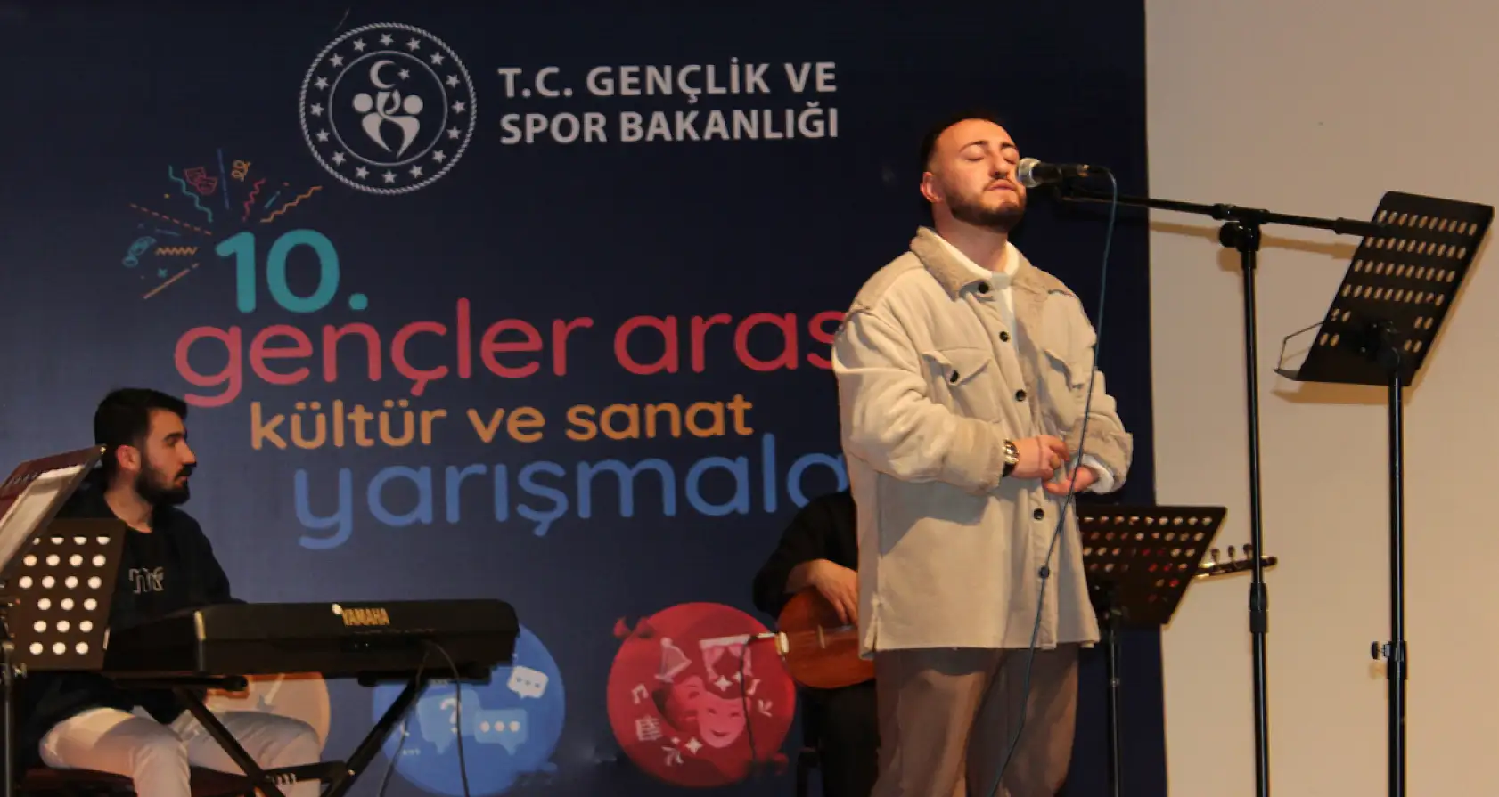 Ağrı'da gençler arası kültür ve sanat yarışmaları başladı