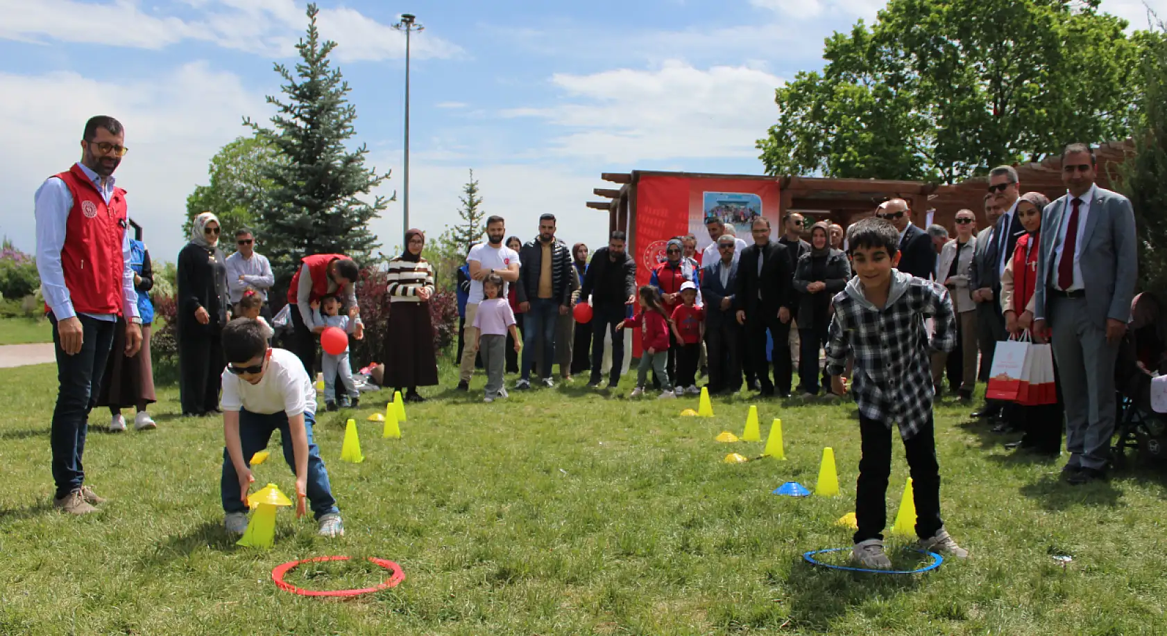 Ağrı Aile Festivali'nde dilekler, çocukların geleceği için yazıldı