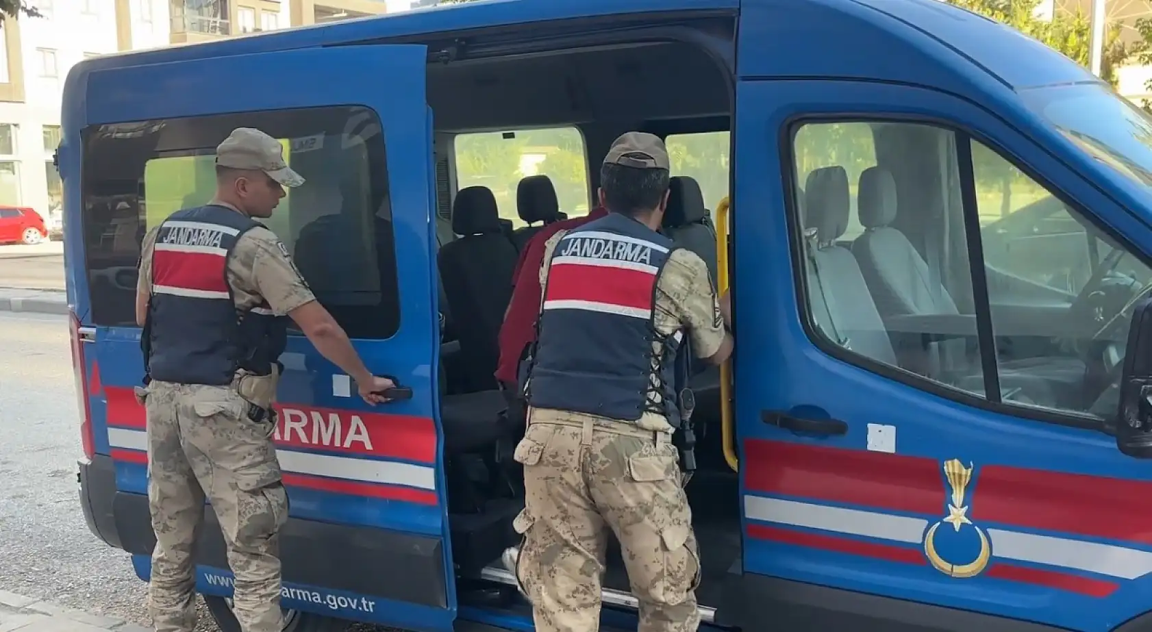 Ağrı dahil 8 ilde 9 suç örgütüne büyük operasyon: 76 şüpheli yakalandı