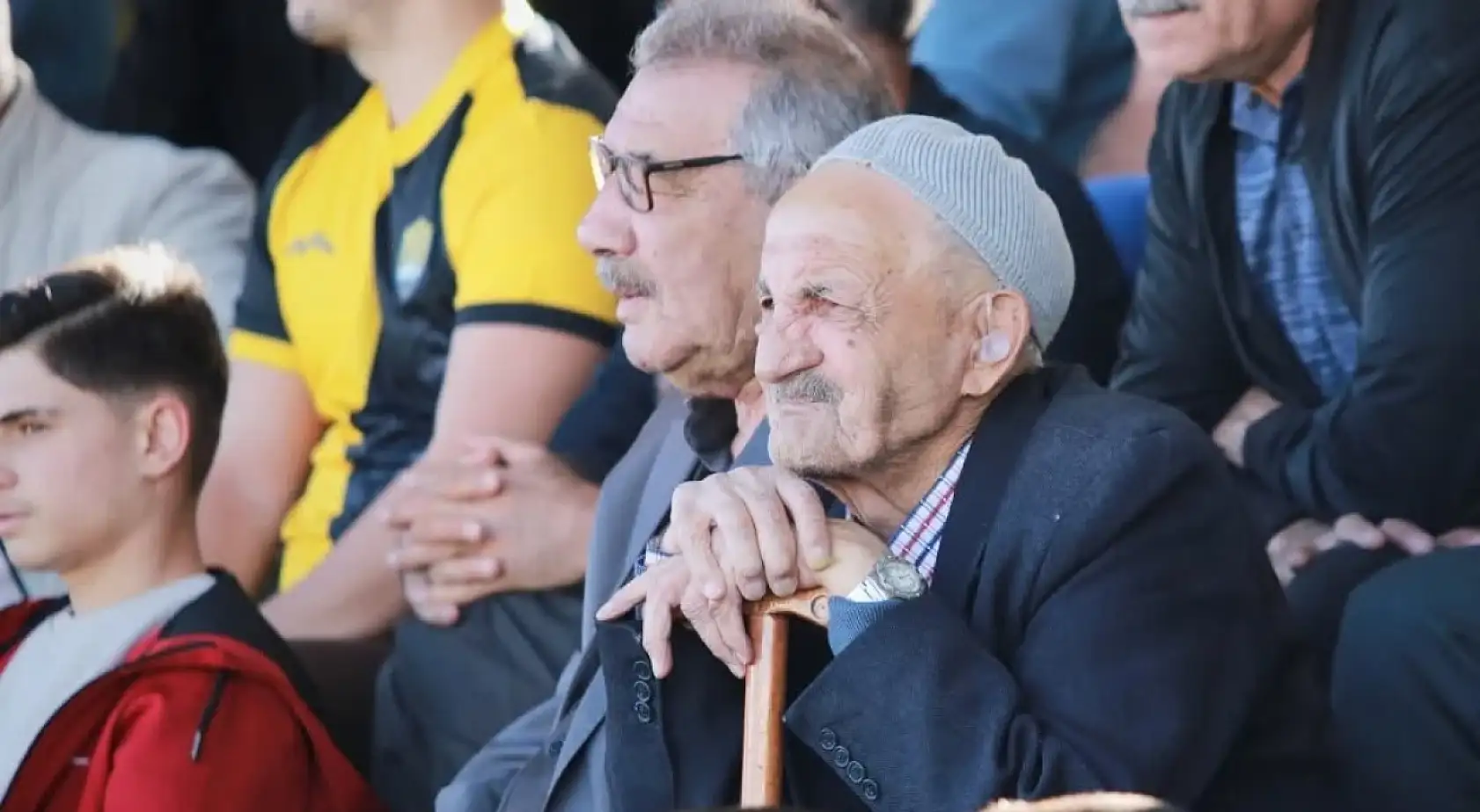 Ağrı Spor'un gençleri evinde güldü