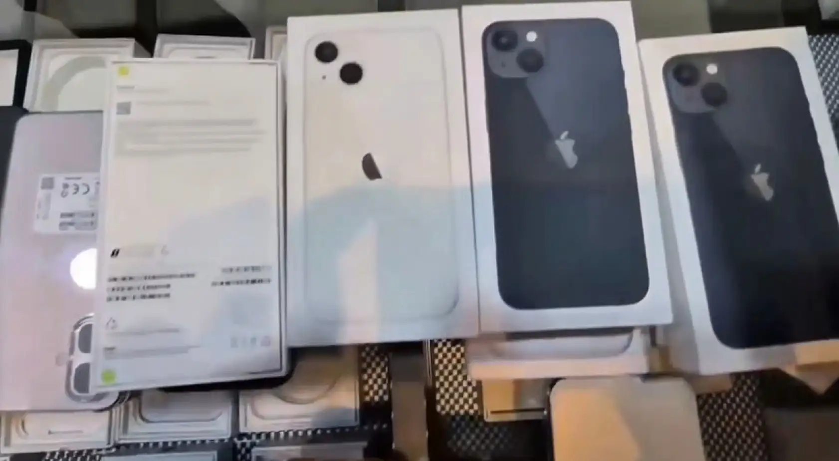 Ağrı'da kaçakçılık operasyonunda 1,5 milyon liralık ürün ele geçirildi