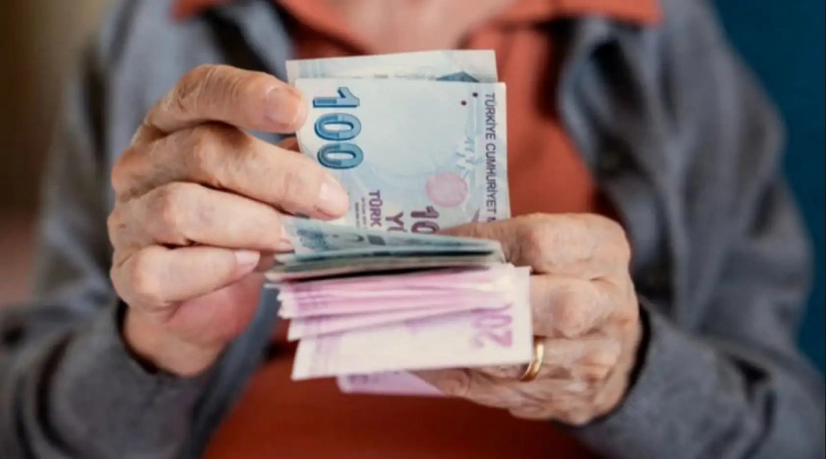 Asgari Ücrete Ara Zam Gündemi: Gözler Temmuz Ayına Çevrildi