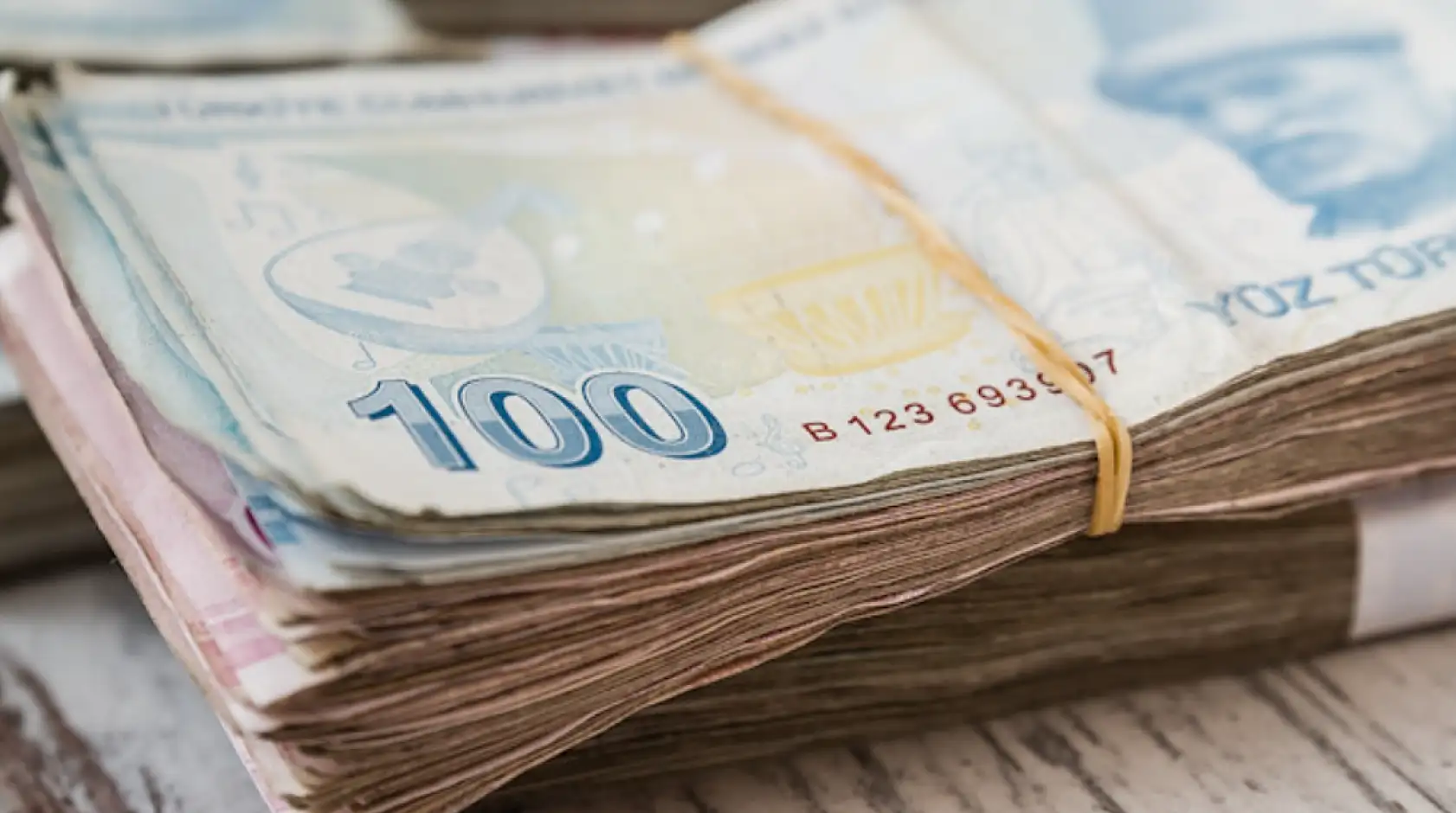 1999 Sonrası SGK Girişi Olanlara Kademeli Emeklilik Umudu Sürüyor