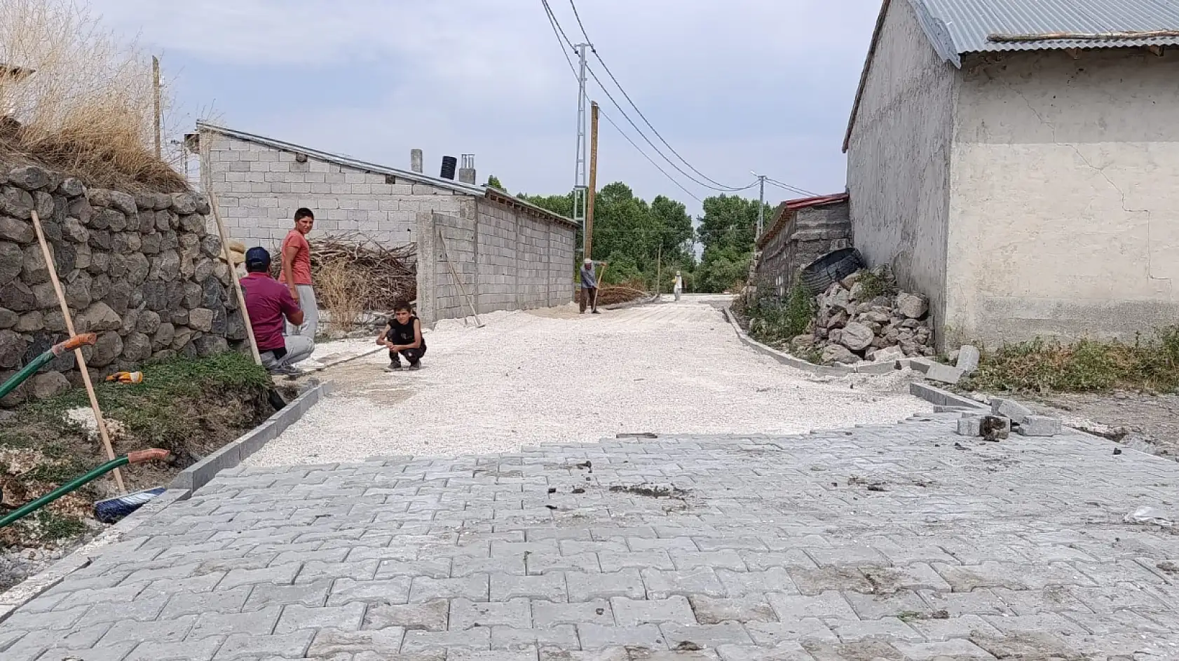Eleşkirt'te kırsal altyapıya güçlü dokunuş