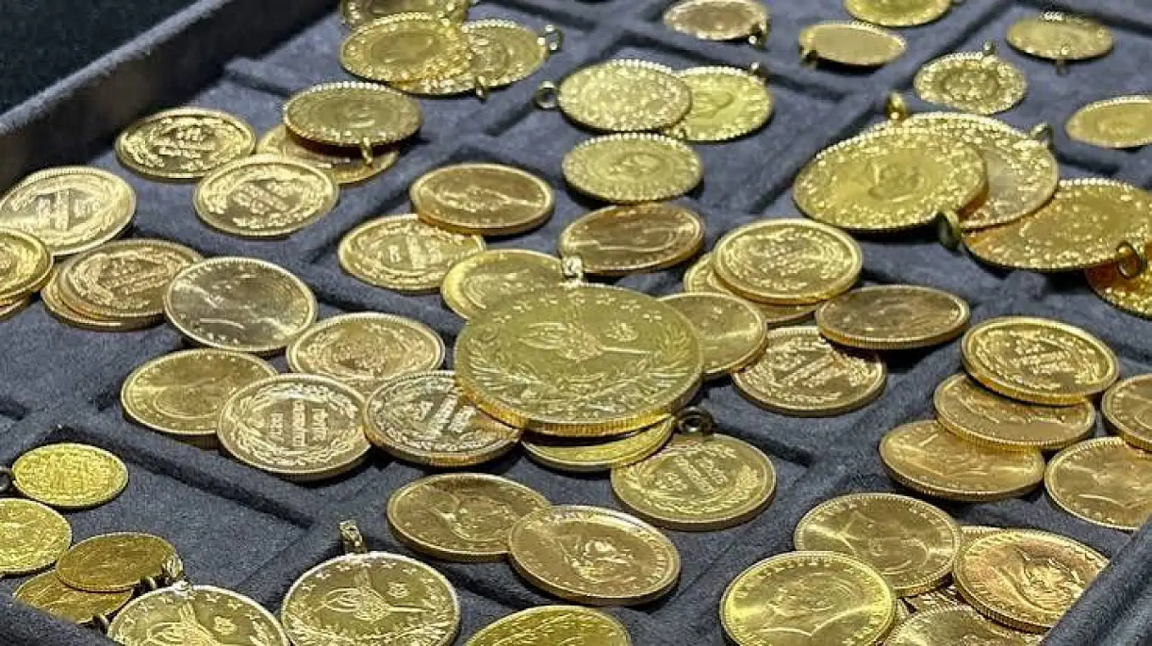 Altın fiyatlarında yeni hareketlilik: Gram ve çeyrek altın kaç lira oldu?