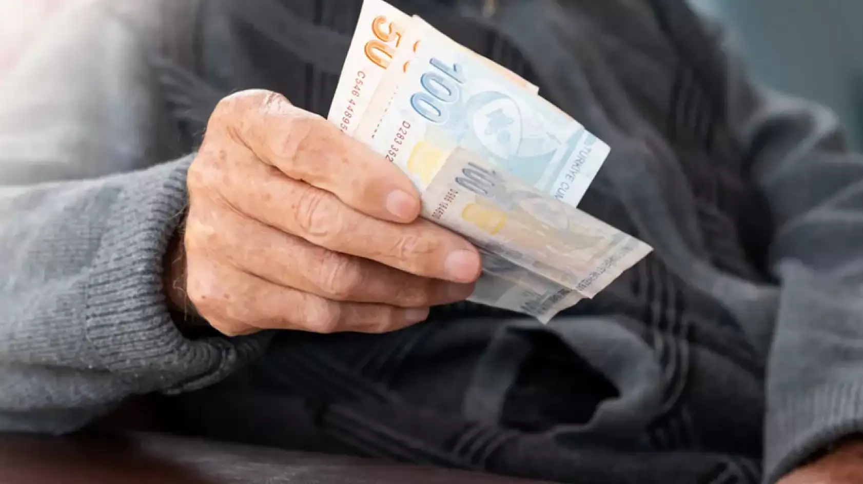 SGK'da Emeklilik hesabı yeniden gündemde! 3600, 4500 ve 5000 günle kimler emekli olabiliyor?