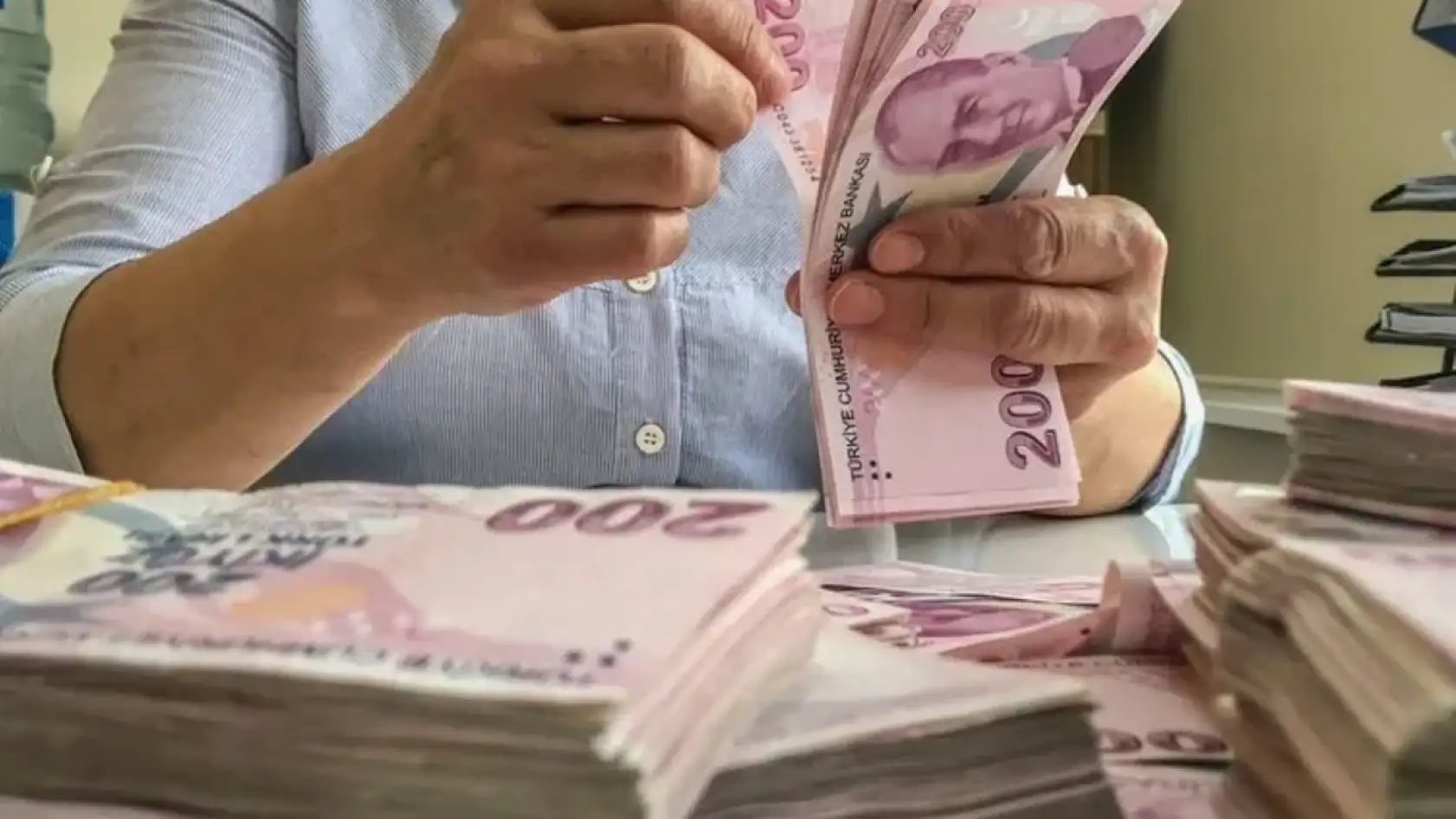 Çiftçiye mazot desteği başladı! Binlerce üreticinin deposu doluyor
