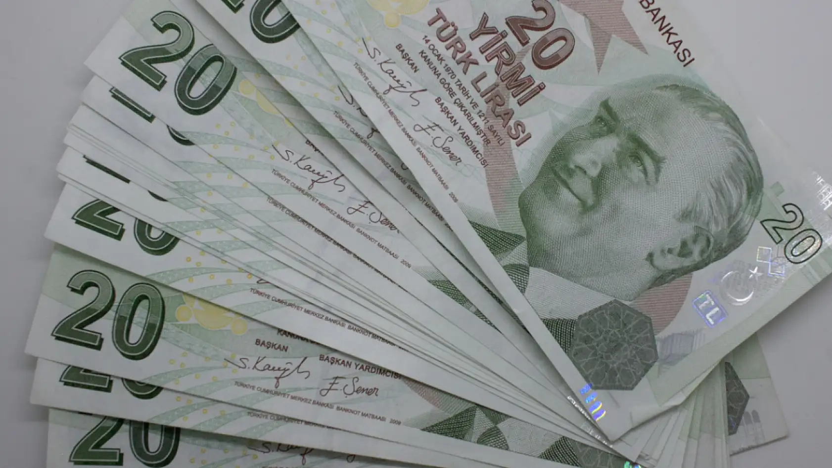 SGK'dan Maaş Kesintisi Düzenlemesi: Prim Borcu Bulunan Emeklilere Yüzde 10 Kesinti Uygulanacak