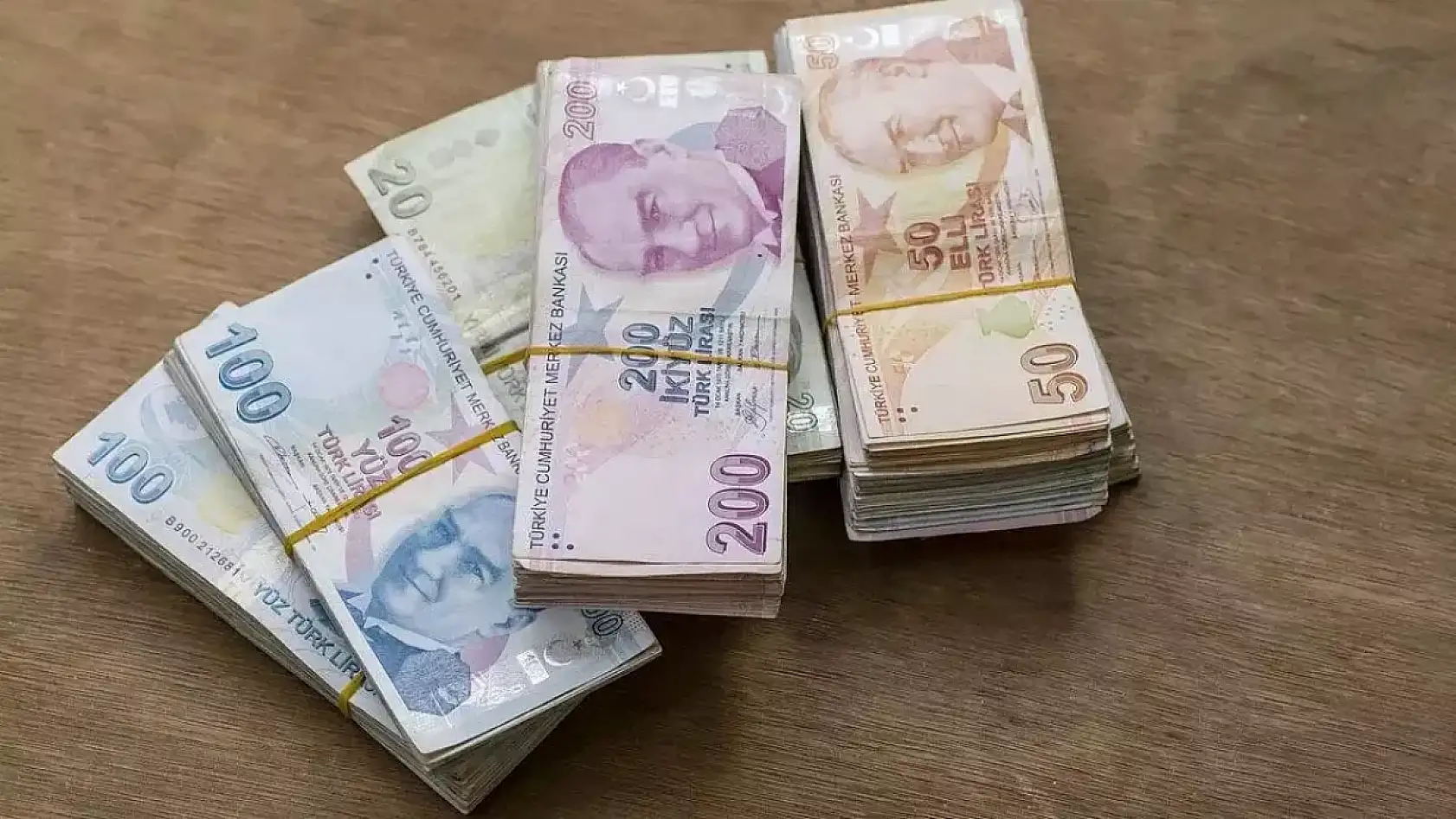 Memur Emeklilerinin Gözü AYM'de! Seyyanen Ödeme İçin Kritik Süreç Başladı
