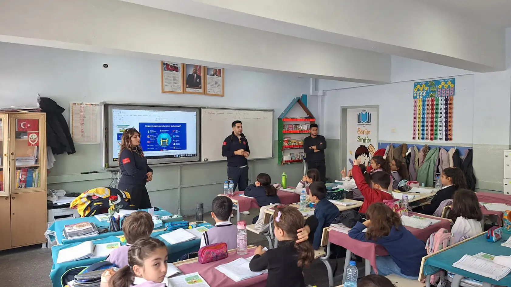 Ağrı'da öğrenciler sağlıklı yaşamla buluştu, oyunlarla öğrendi