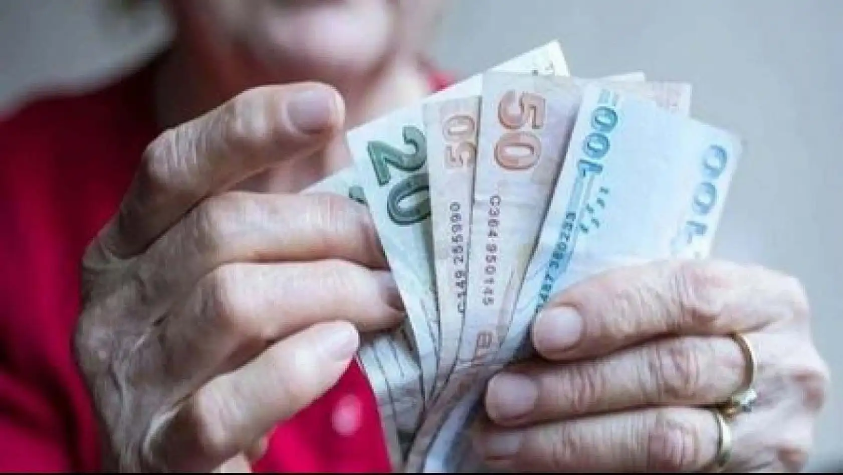 SGK Uzmanı Temmuz Zammı İçin Oranı Açıkladı: Emekli ve Memur Maaşlarında Yeni Hesap