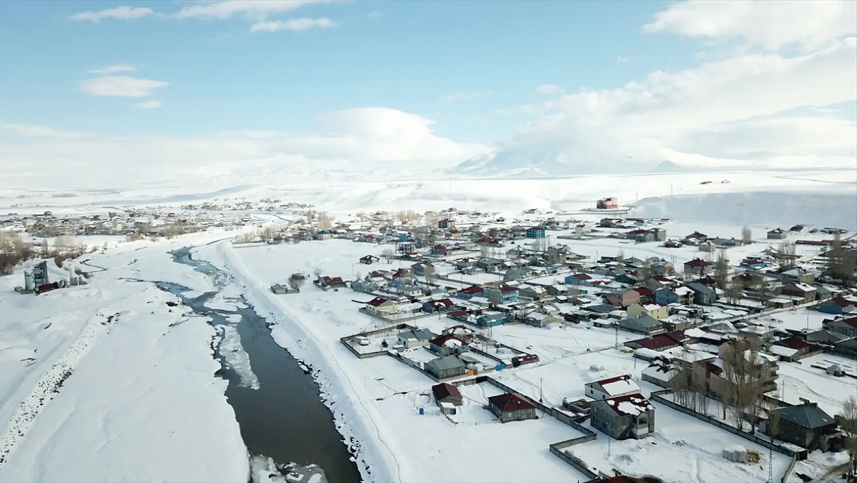 Ağrı'da soğuk hava kendini yeniden hatırlattı