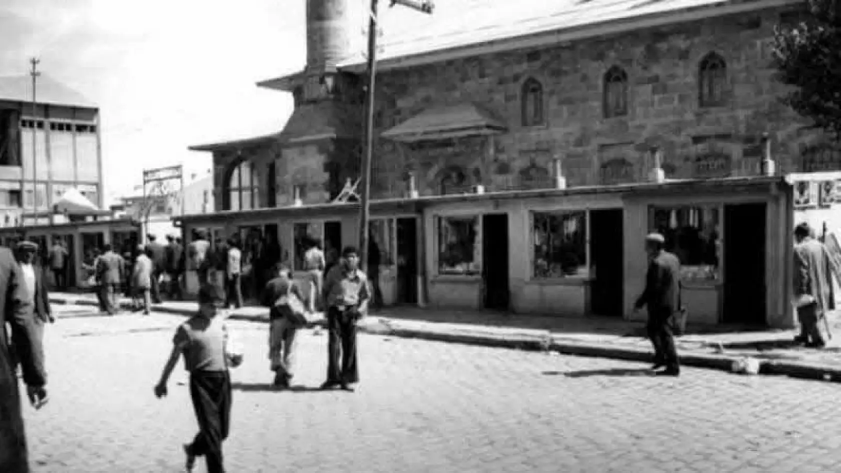 Eskilerle Ağrı: Karaköse'den Günümüze Bir Nostalji Yolculuğu