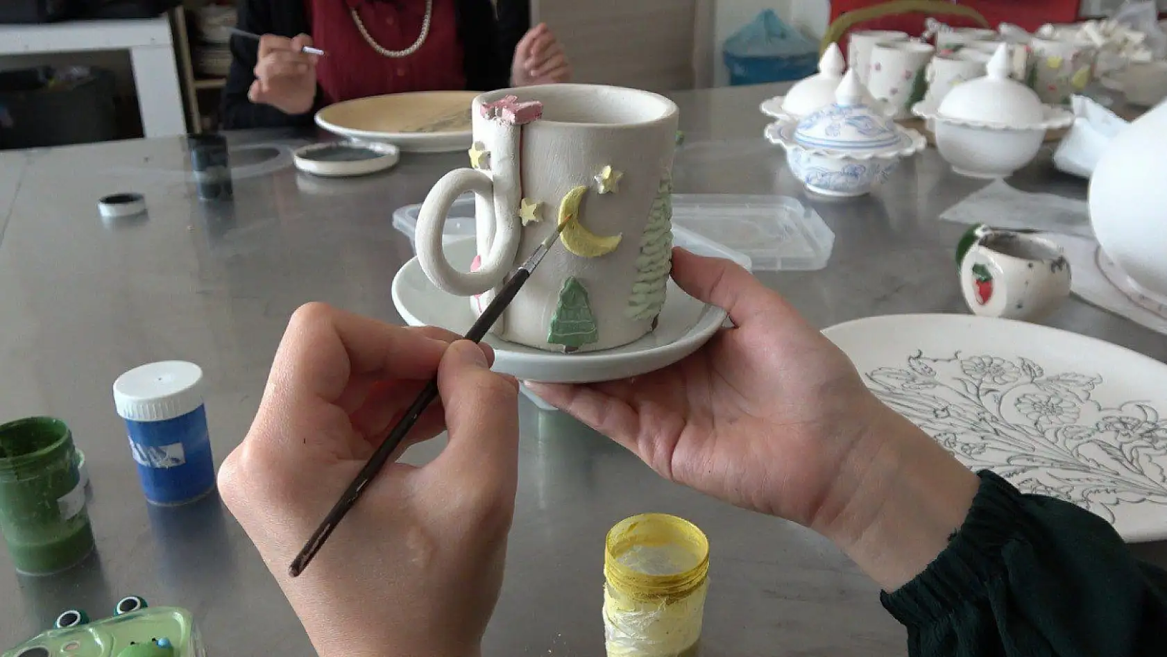 Ağrı Halk Eğitimi Merkezi'nde kadınlar eğitimle güçleniyor