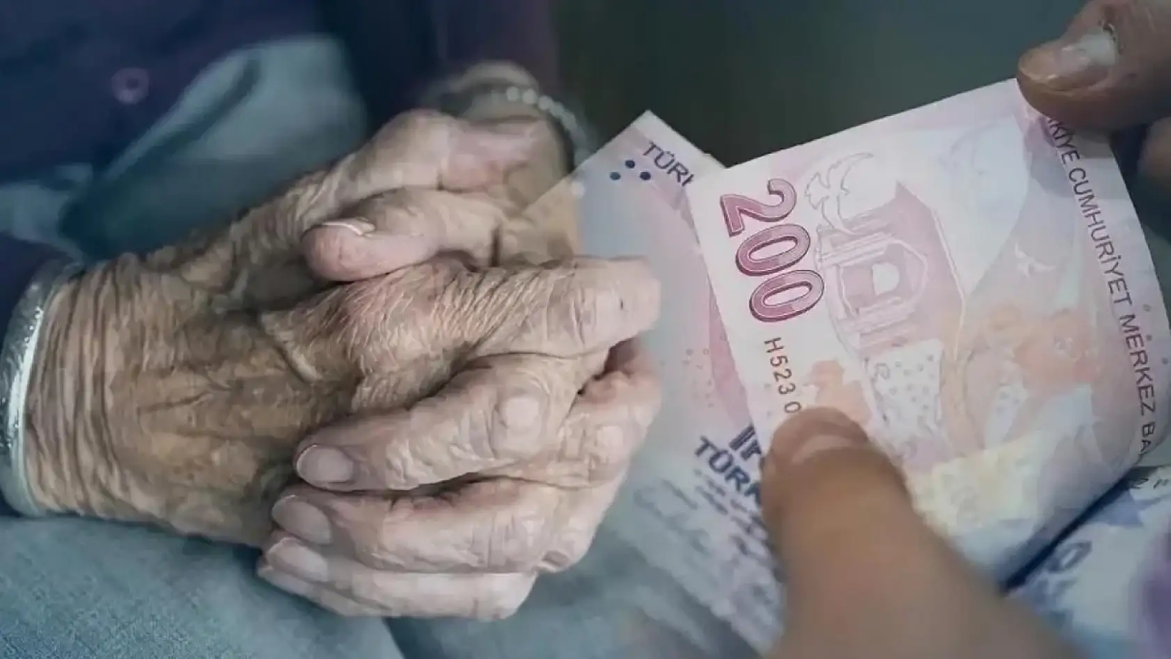 Kredi Kartından Nakit Avans Çekenler Dikkat: Faiz İlk Günden İşliyor