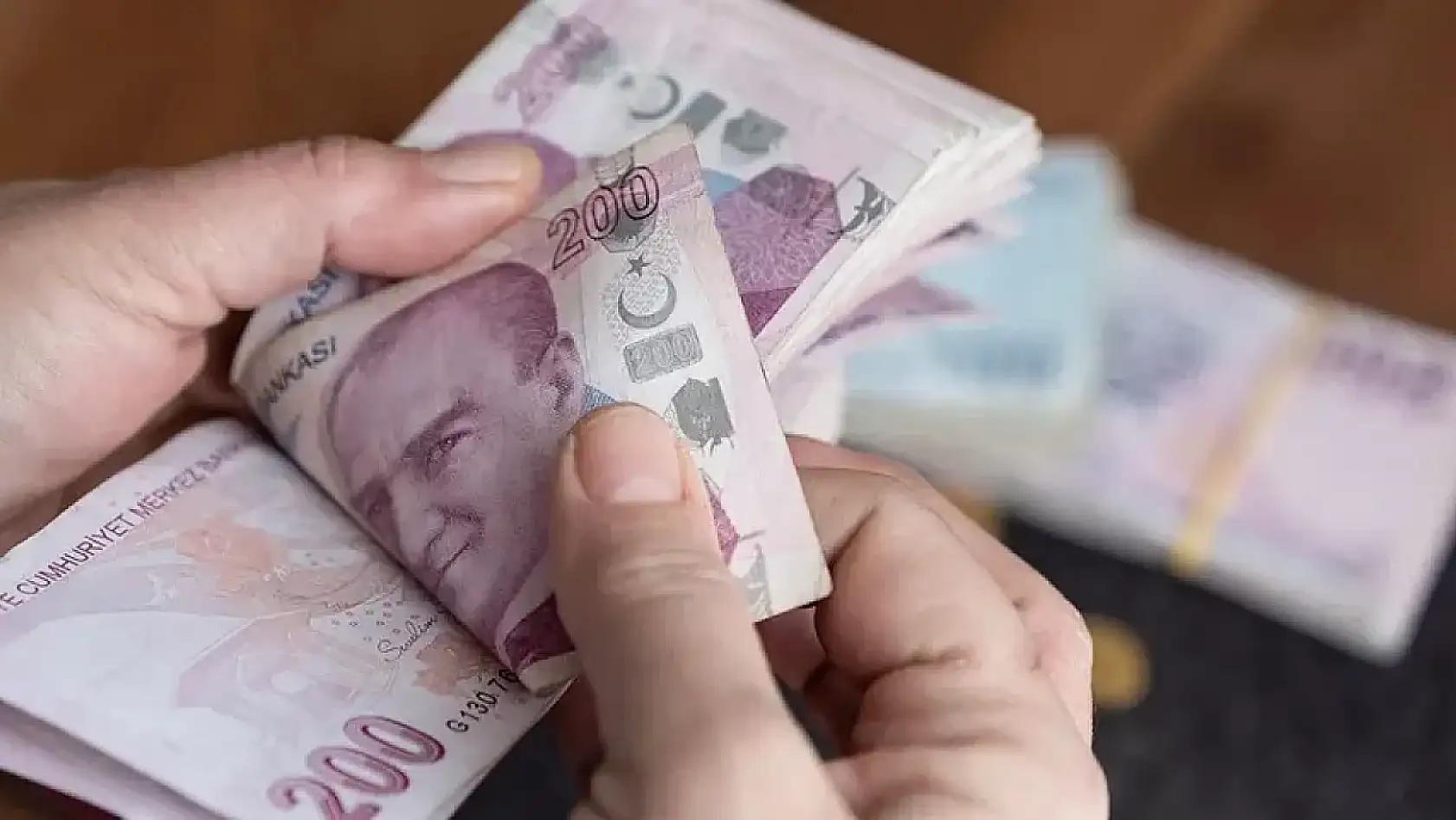 Memur Emeklilerinin Gözü AYM'de! Seyyanen Ödeme İçin Kritik Süreç Başladı