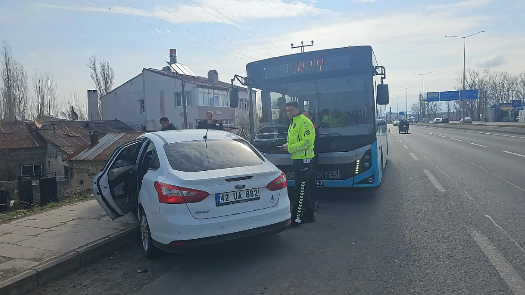 Ağrı'da belediye otobüsünde korku dolu anlar