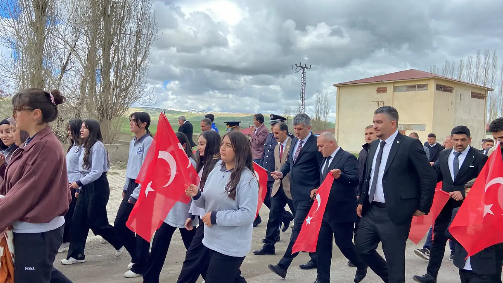 Diyadin'de 19 Mayıs ruhu sokaklara taştı