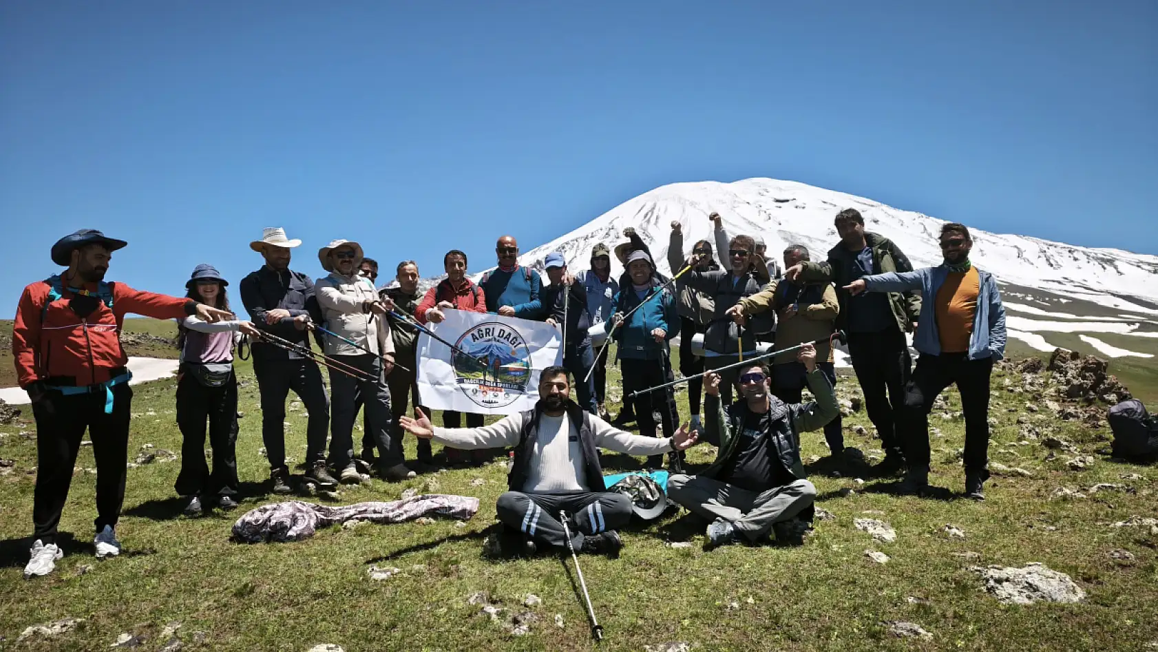 Doğaseverler Ağrı Dağı'nın saklı cennetini keşfetti