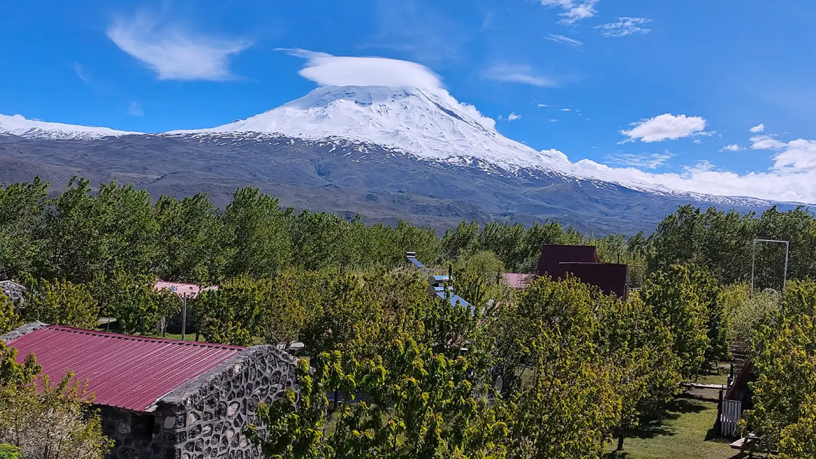 Doğubayazıt'taki 'Ararat Garden' yeni ismiyle yoluna devam edecek