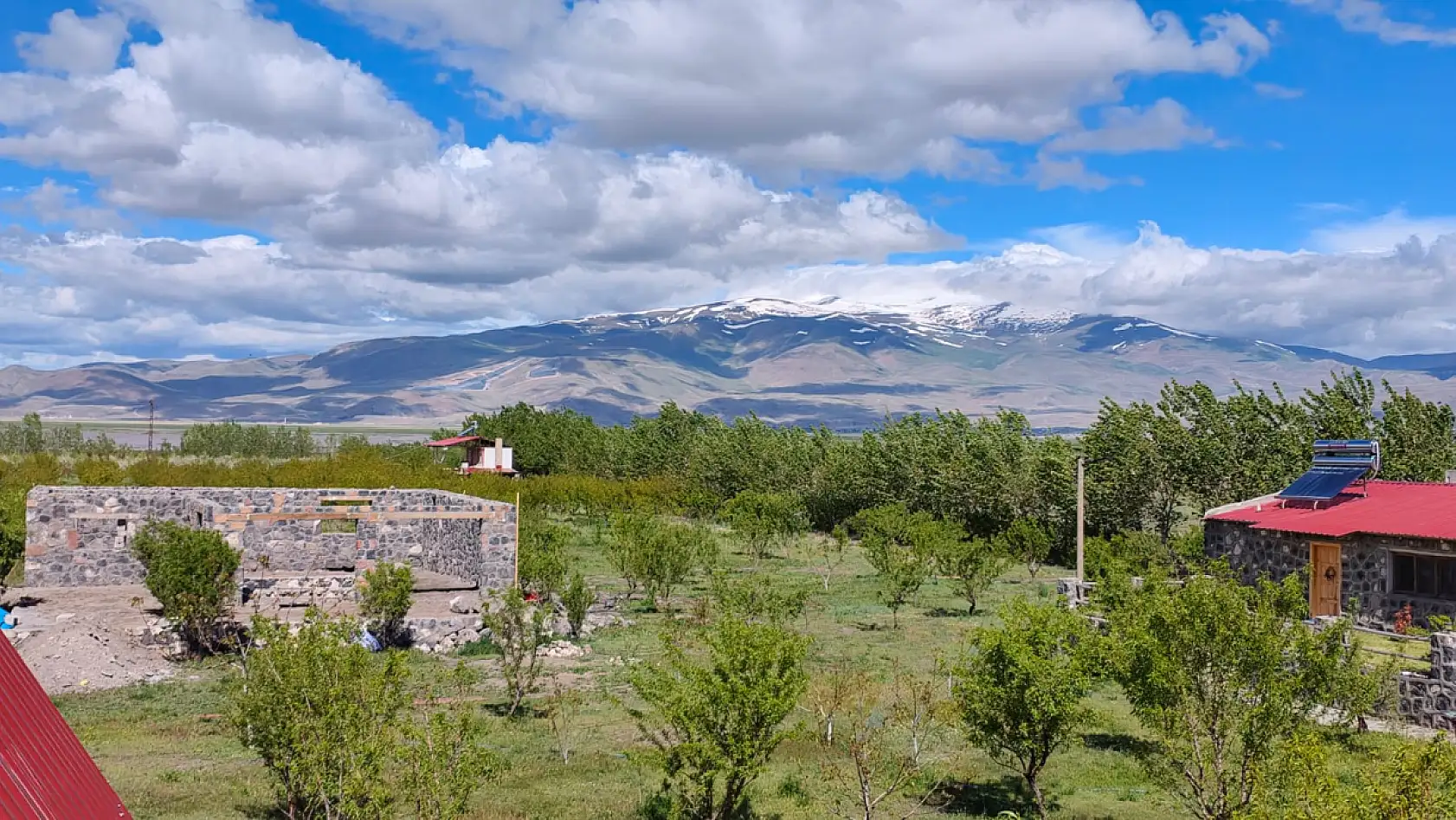 Doğubayazıt'taki 'Ararat Garden' yeni ismiyle yoluna devam edecek