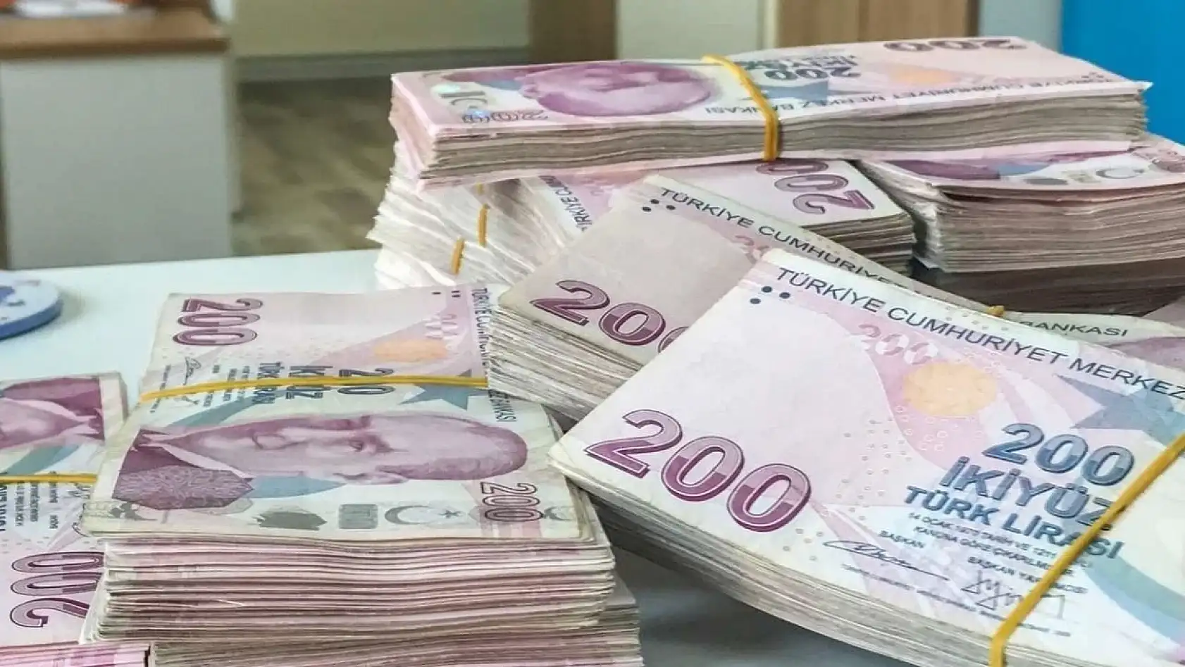 Memur Emeklilerinin Gözü AYM'de! Seyyanen Ödeme İçin Kritik Süreç Başladı