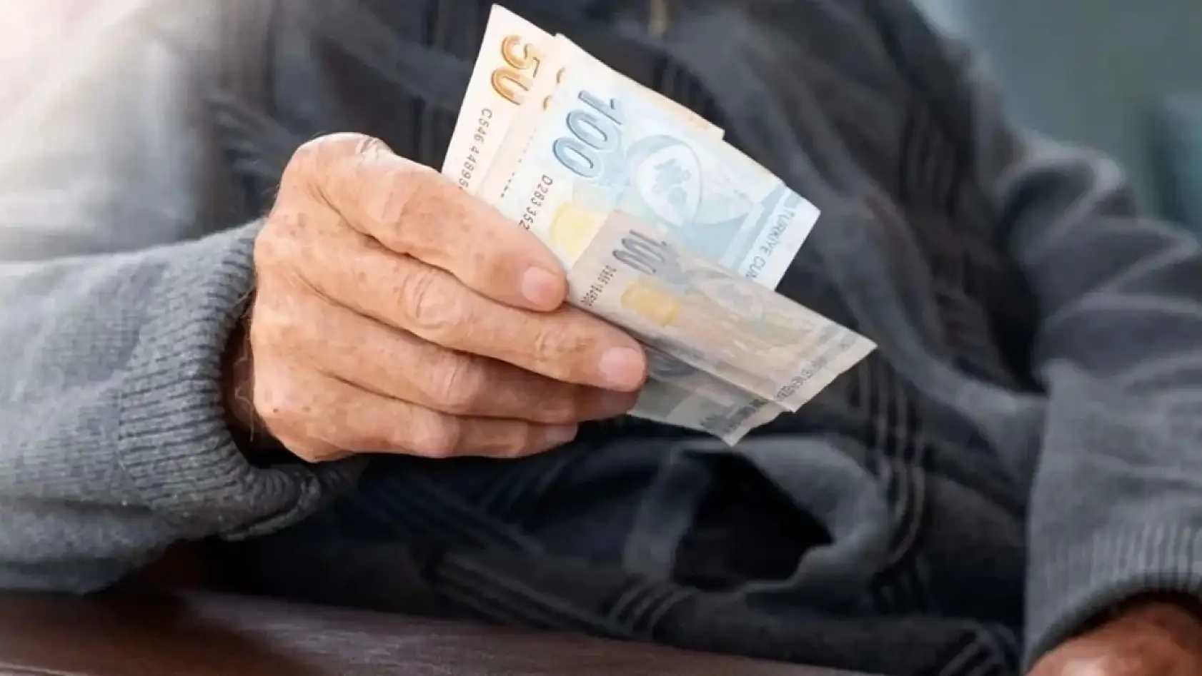 Emekliye Müjde! TC Kimlik Numarasının Son Hanesine Göre Yatırılmaya Başlandı