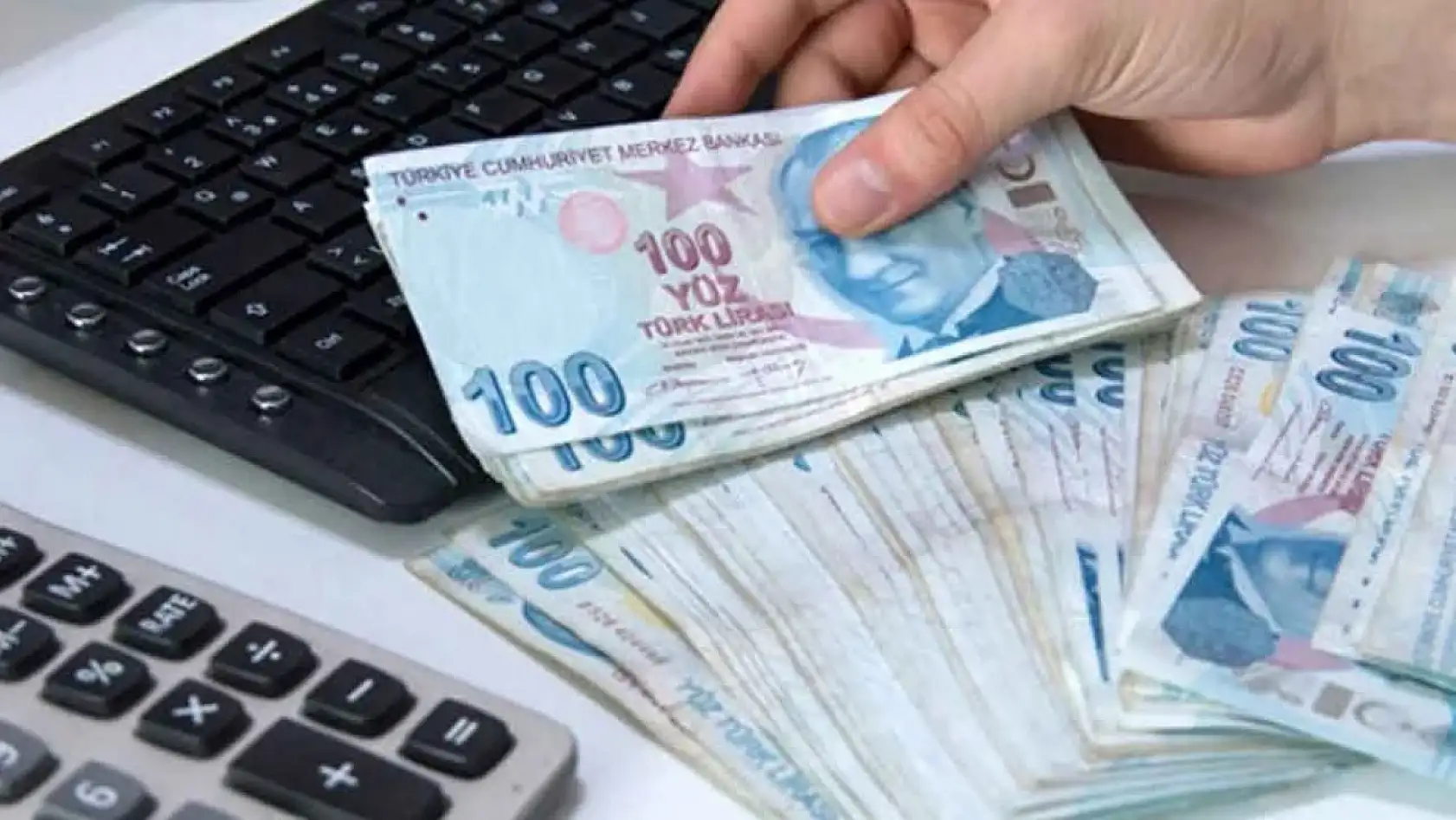 WhatsApp'ta Ücretli Dönem Başladı! Yeni Özellikler İçin Aylık Abonelik Şartı