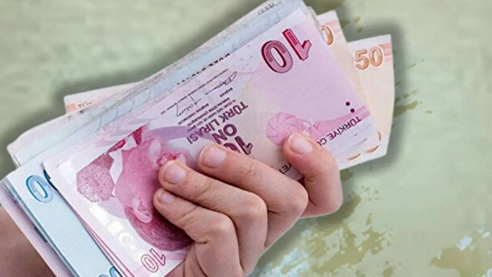 Evde Bakım Yardımı arttı! Zamlı ödemeler hesaplara yatıyor