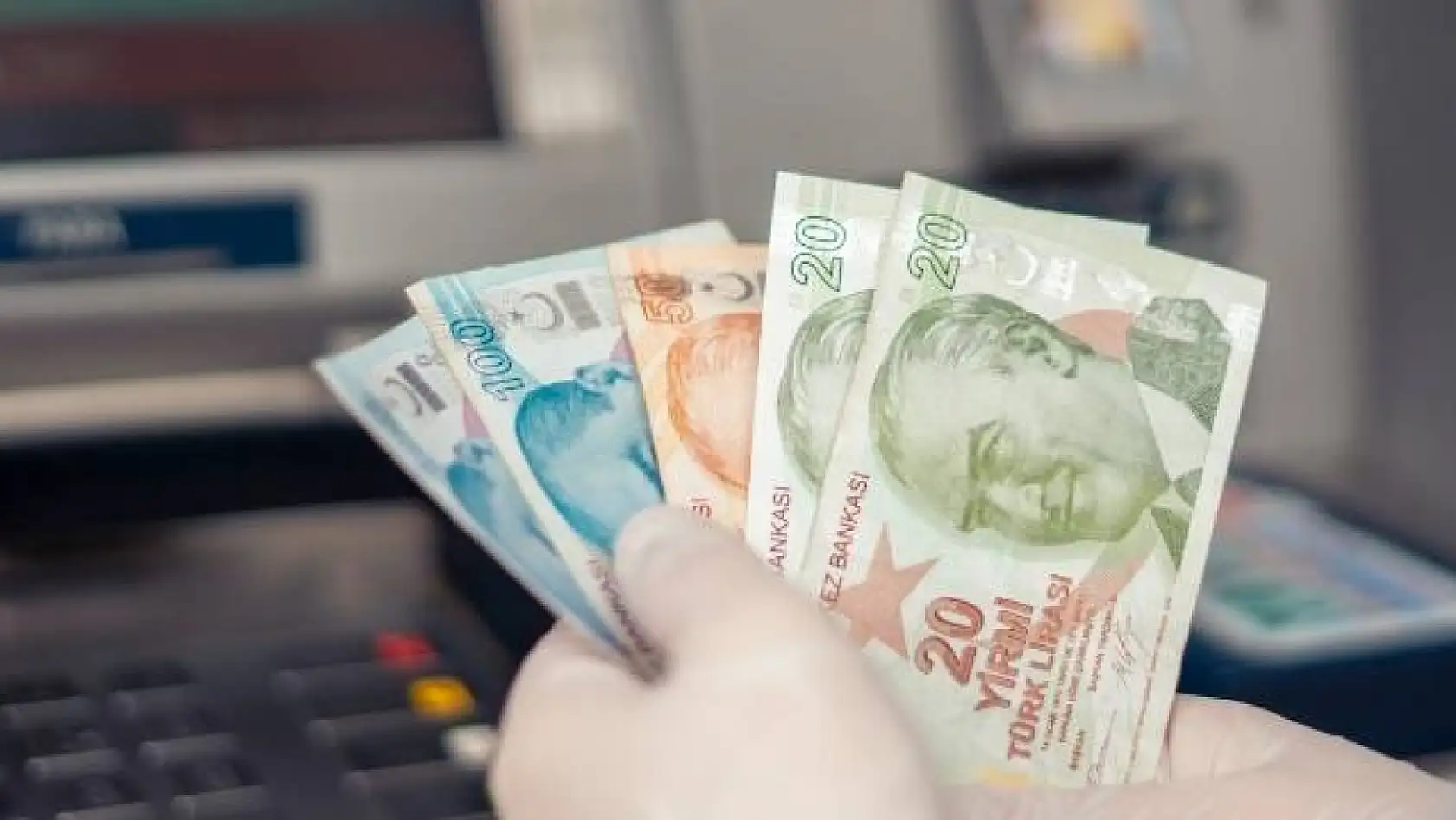 Kredi Kartı ve Kredilerde Yeni Faiz Dönemi Başladı