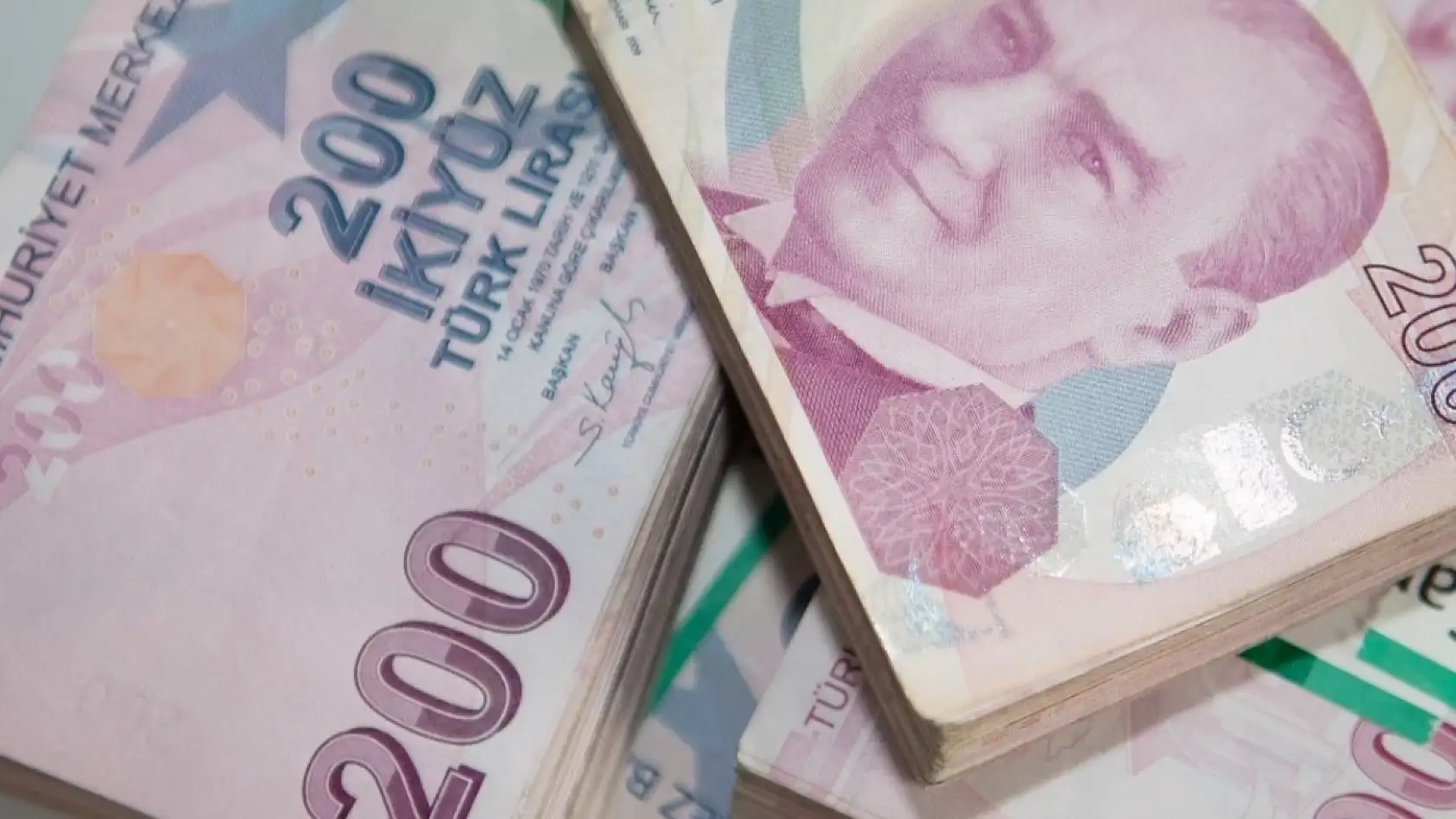 Kademeli Emeklilikte Yeni Gelişme Var mı? 1999-2008 Arası Sigortalıların Bekleyişi Sürüyor