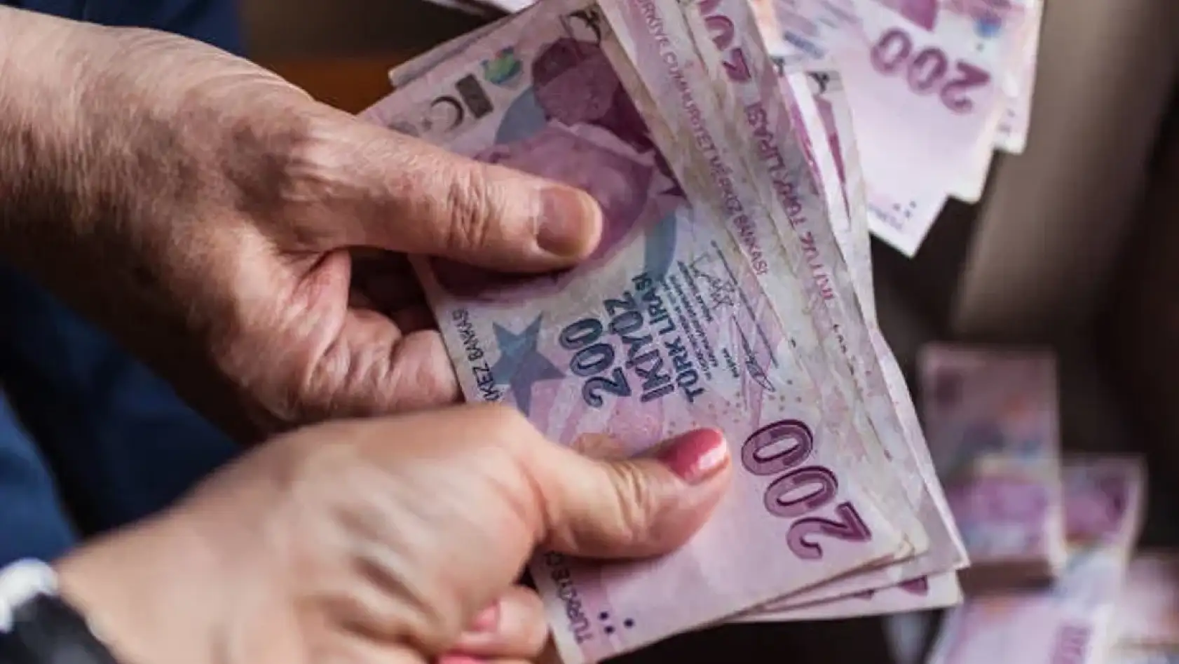 Kullanılmayan yıllık izinler yanmıyor! İşten ayrılan işçiye toplu ödeme yapılıyor