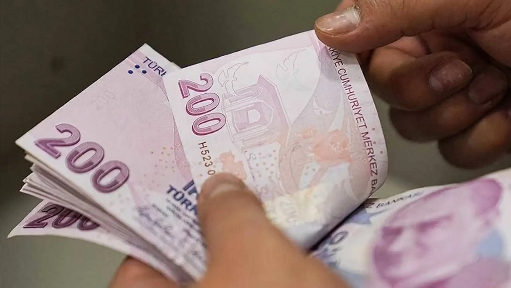 Emekliye 30 Bin TL'lik Dev Promosyon! Bankalar Yarışa Girdi