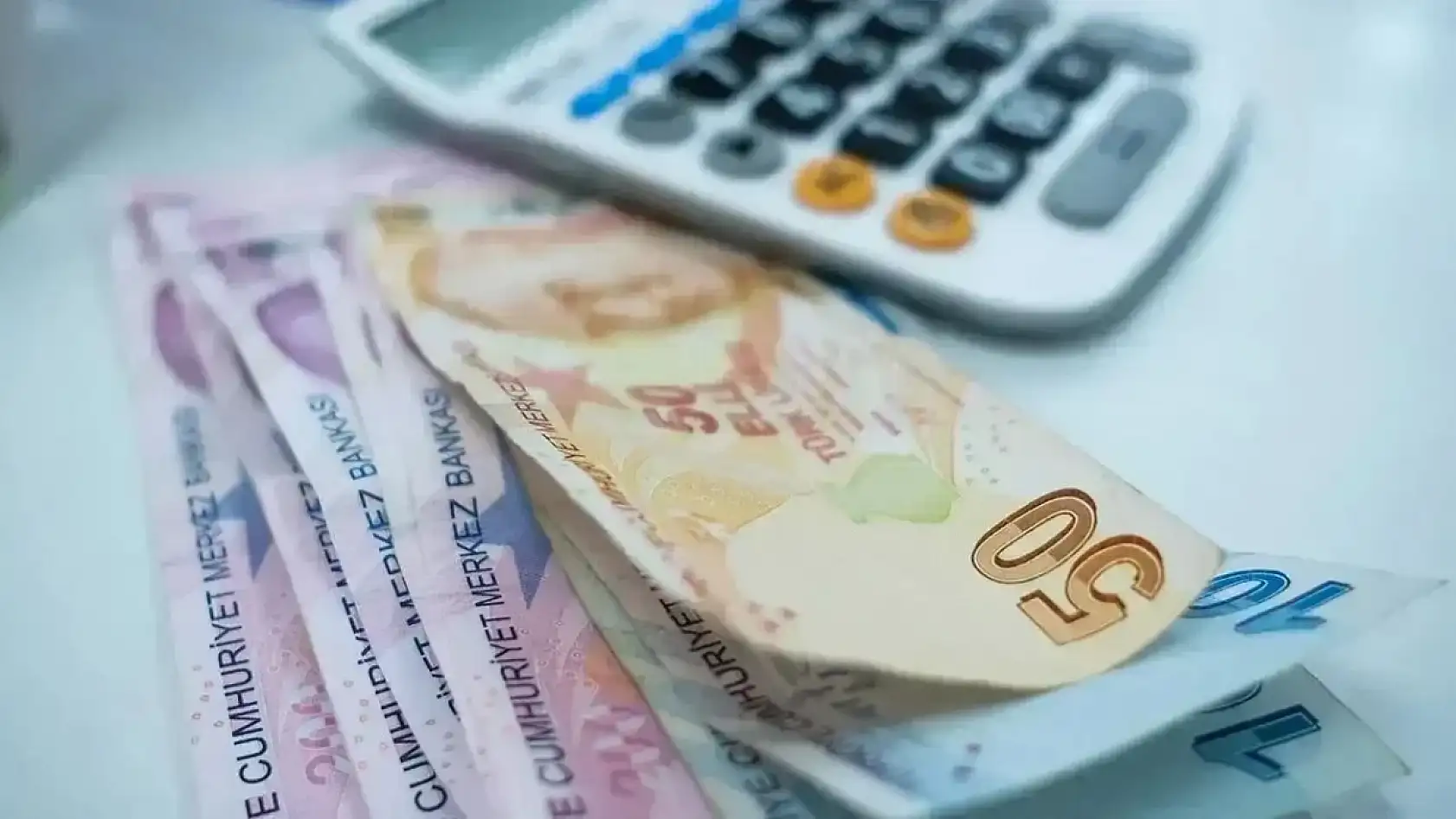 SGK'dan yeni düzenleme! Eksik primi olanlara emeklilik yolu açıldı