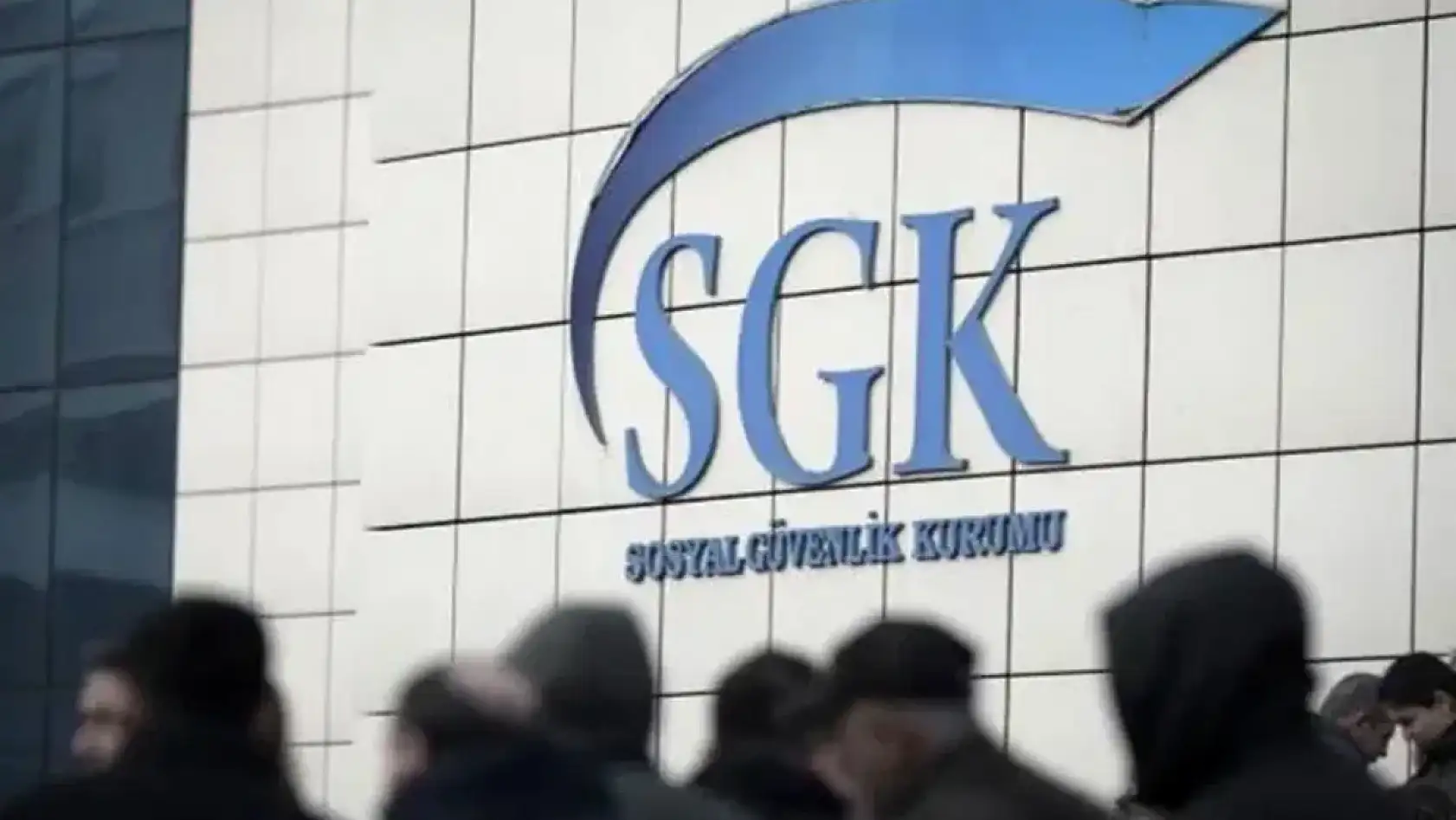 Resmi Gazete'de Yayımlandı: İşsizlik Sigortası Fonu'nda Devlet Katkısı Yarı Yarıya Düşürüldü