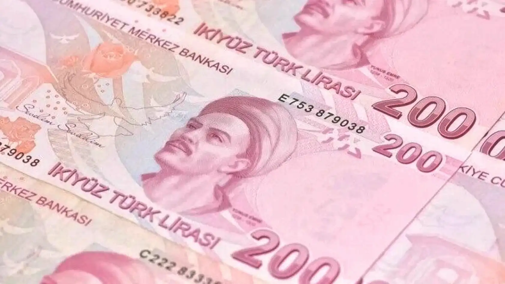 Asgari Ücrete Ara Zam Umudu Yeniden Gündemde! Uzman İsim Olası Oranı Açıkladı