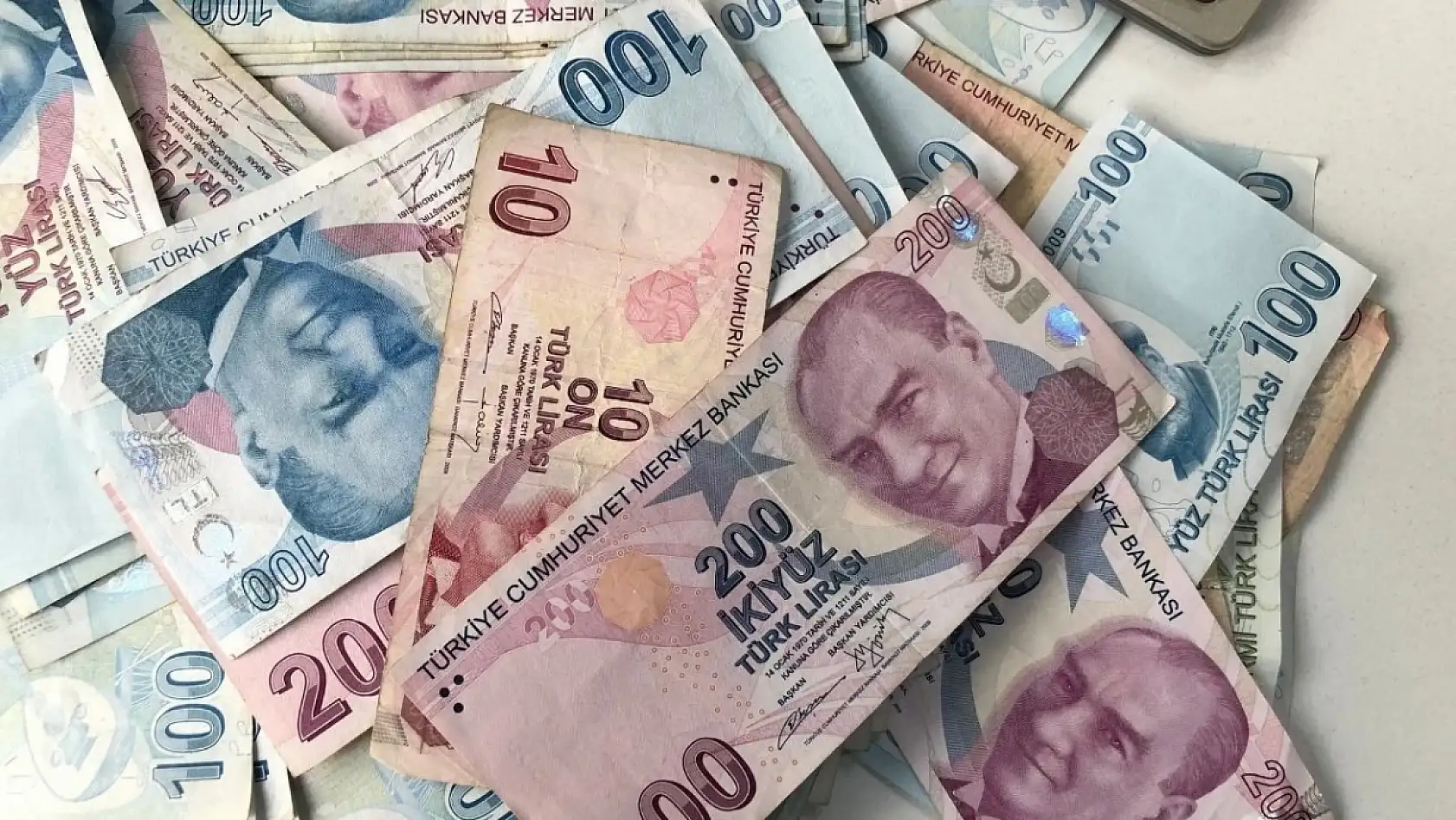 Memur Emeklilerinin Gözü AYM'de! Seyyanen Ödeme İçin Kritik Süreç Başladı