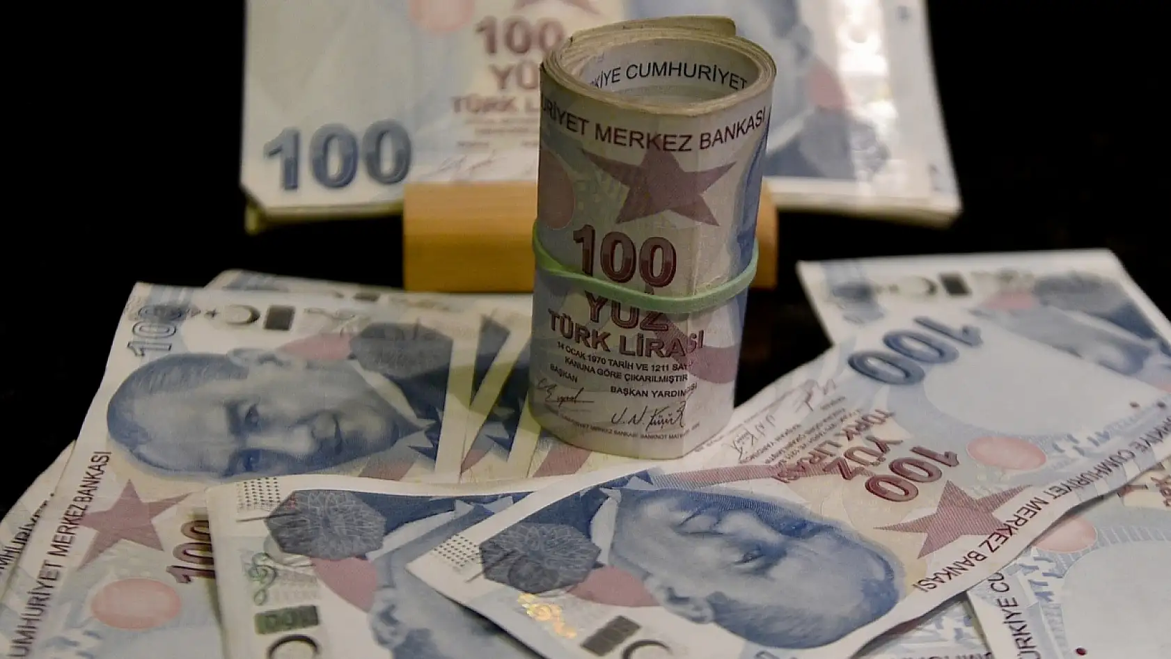 Asgari Ücrete Ara Zam Umudu Yeniden Gündemde! Uzman İsim Olası Oranı Açıkladı