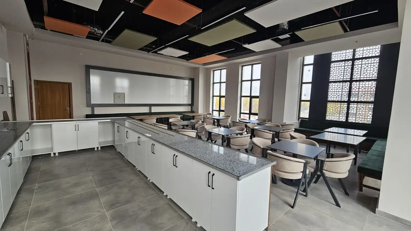 Patnos'un yeni kütüphanesi tamamlandı: Açılışa gün sayıyor