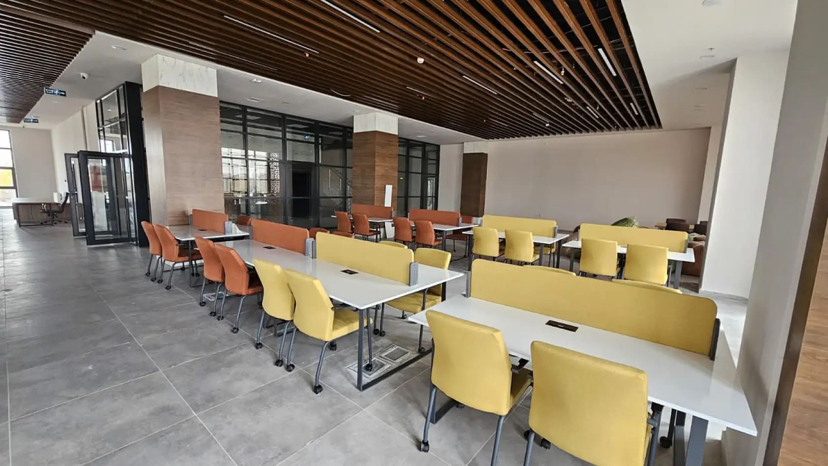 Patnos'un yeni kütüphanesi tamamlandı: Açılışa gün sayıyor