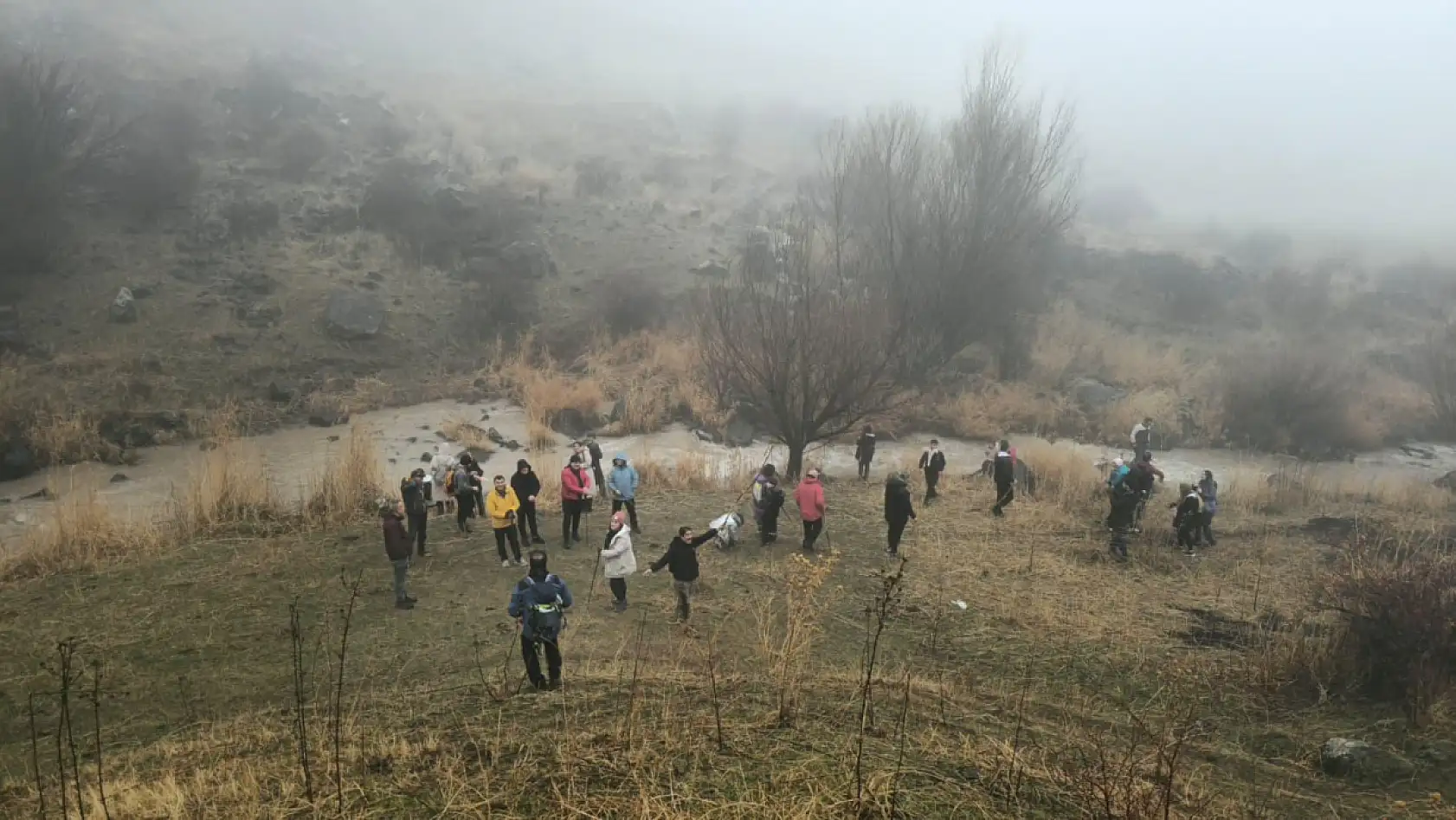 Doğubayazıtlı doğaseverler bu hafta Gökkuşağı Tepeleri'nde yürüdü