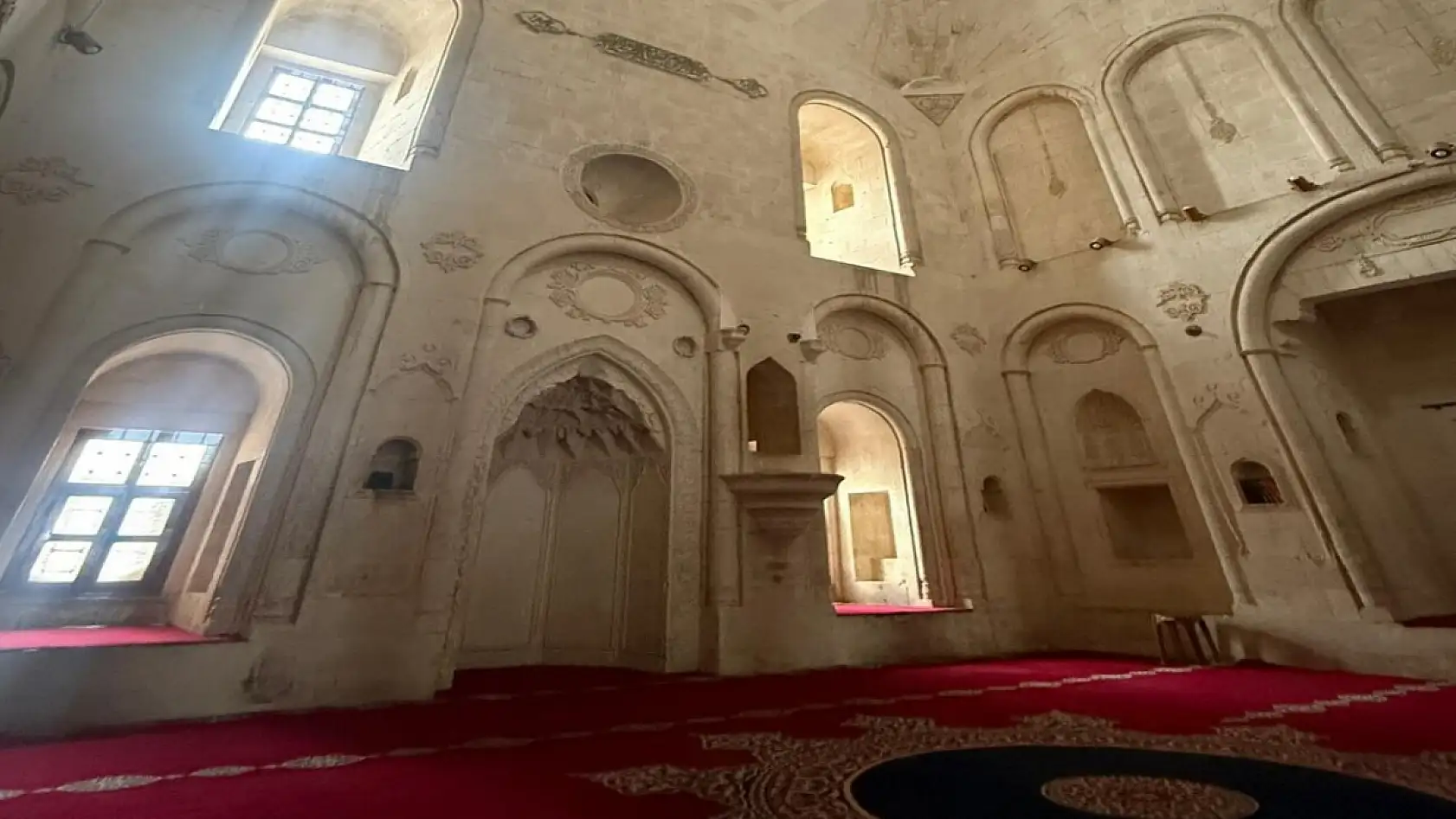 İshak Paşa Sarayı Camiinde hiç namaz kıldınız mı?