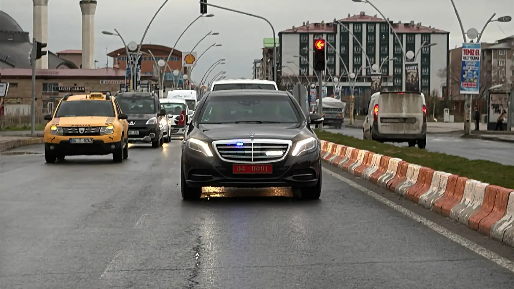 Minik Yiğit Ağrı'nın valisi oldu ilk talimatını verdi