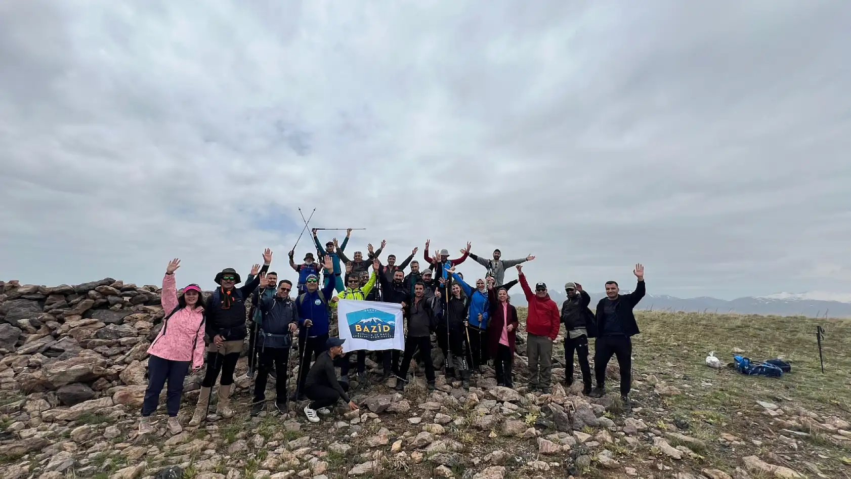 Bazid dağcılık grubu bu kez Meydan Yaylası'nı adımladı