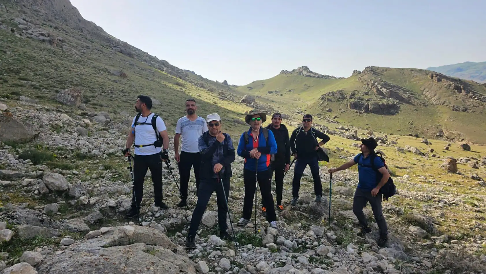 Bazid dağcıları Kalus Dağı'nda sürpriz canlıyla karşılaştı
