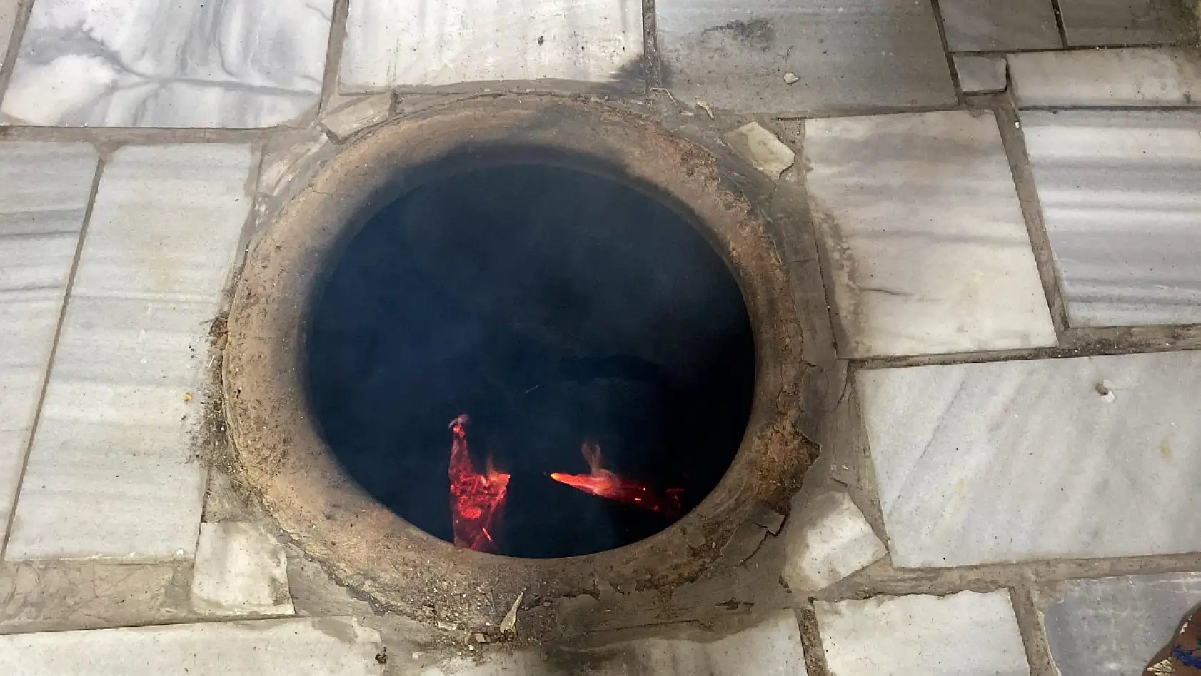 Tutak'ta bayram sofralarını geleneksel tandır süsledi