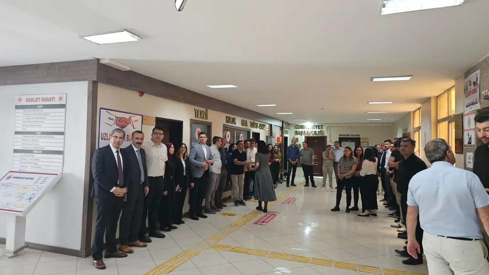 Doğubayazıt'ta adalet camiası bayramlaştı